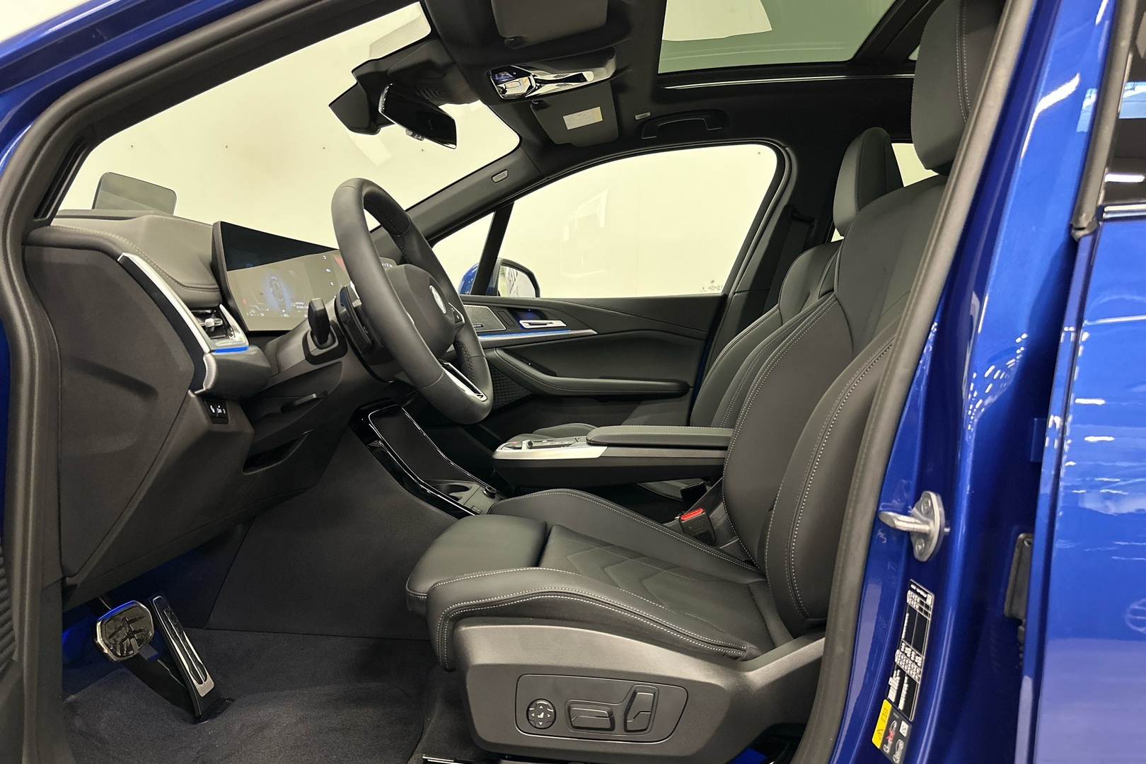 BMW 225 2026, kuva 7/27