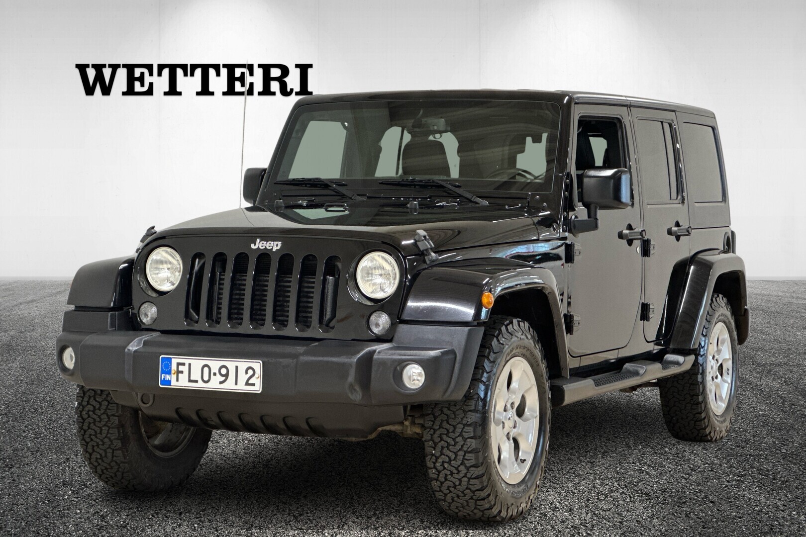 JEEP Wrangler Unlimited 2,8 CRD Sahara Edition -  1-om. / Kangas + kovakatto / Vetokoukku / Webasto / Ilmastointi / 2 x Vanteet 