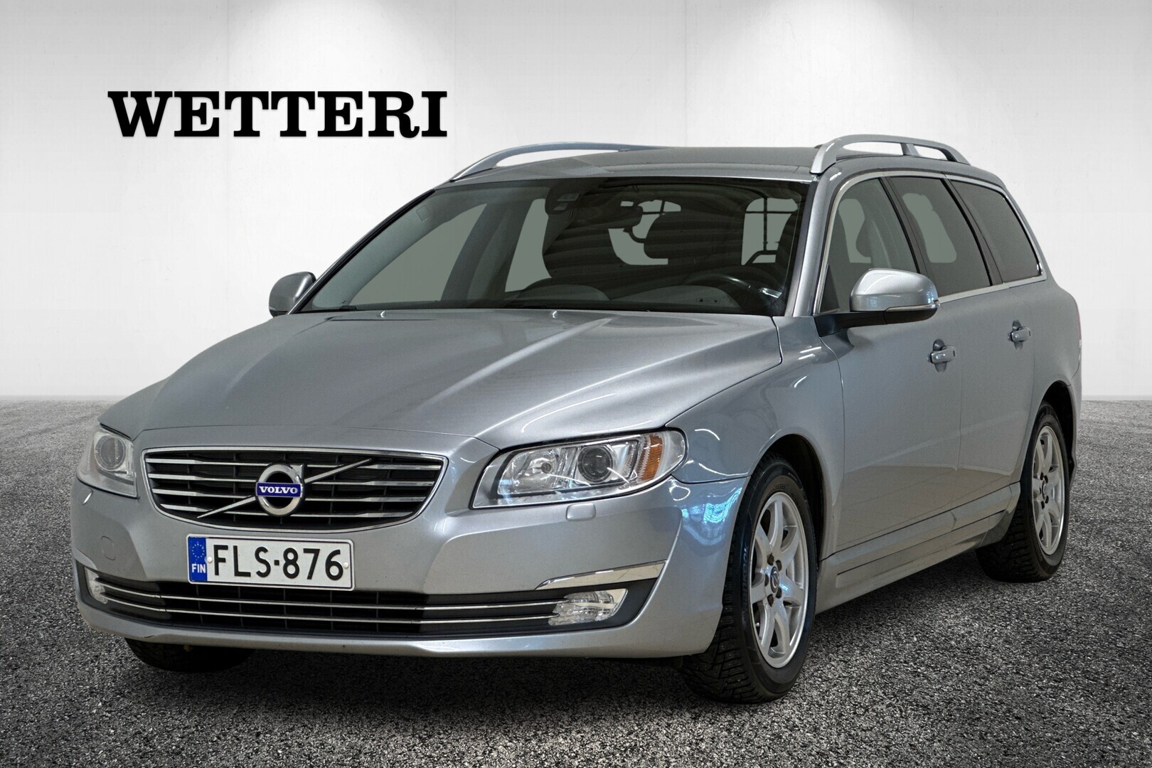 VOLVO V70 D2 Classic aut - Xenon-valot / Vetokoukku / Webasto / Nahkaverhoilu / Parkkitutka