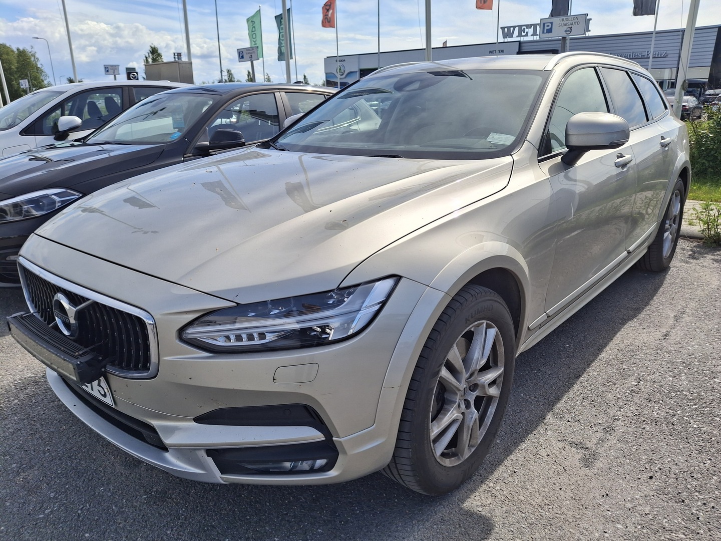 VOLVO V90 Cross Country D4 AWD Business Pro aut - **Juuri tullut! Kysy tarjous jo tänään 040 715 9681 - Tatu Keränen (myös whatsapp) / Ilman AD-Blue / Polestar Optimointi / Kamera / Nahat / Vetokoukku**