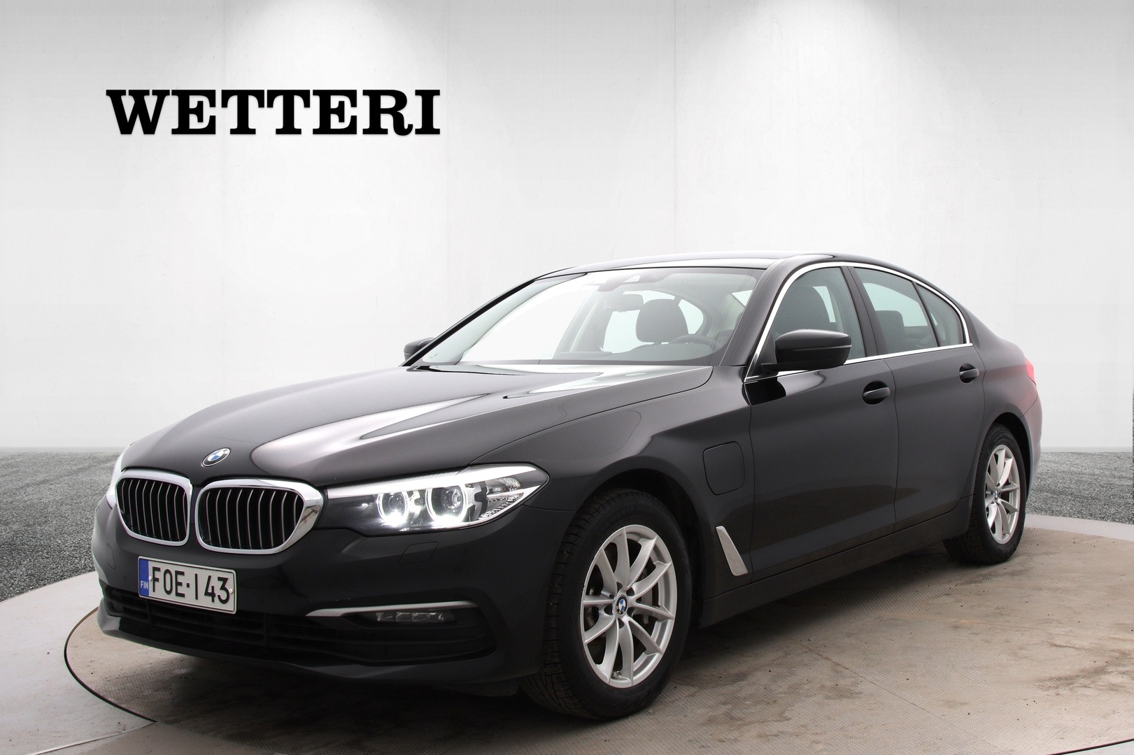 BMW 530 G30 Sedan 530e A Charged Edition / Navi / Kamera / Ledit / Lämmitettävä ohjauspyörä - **Suomi-auto / Kuntotarkastettu / Hyvin huollettu**