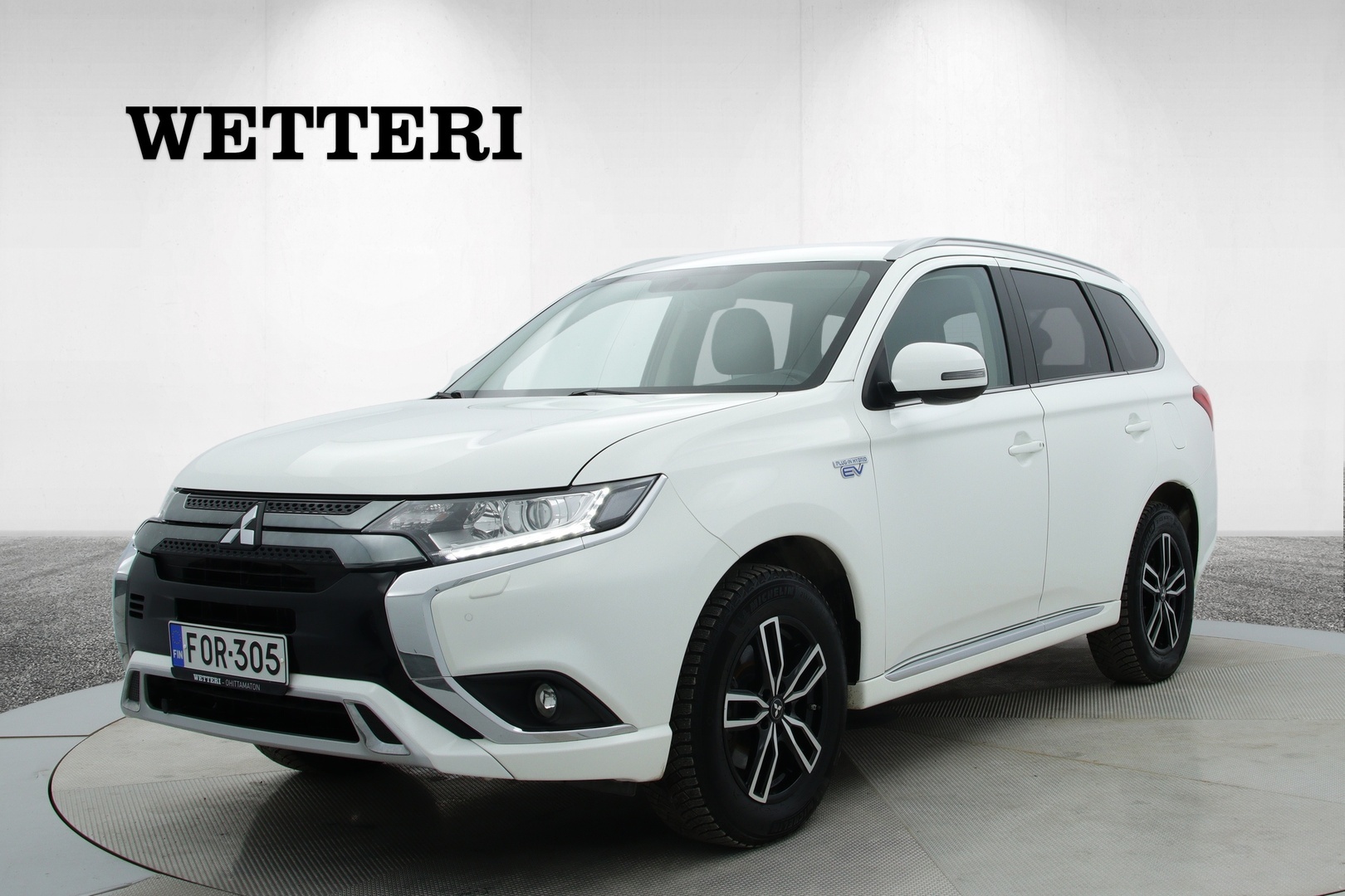MITSUBISHI Outlander PHEV Active Plus 4WD 5P / Koukku / Lohko / Sähkölämmitin / Vakkari / Juuri katsastettu / Navi / Lämmitettävä tuulilasi / - Vetokoukku / Lohkolämmitin / Sähkölämmitin / Vakionopeudensäädin / Juuri katsastettu / Navi / Lämmitettävä tuulilasi
