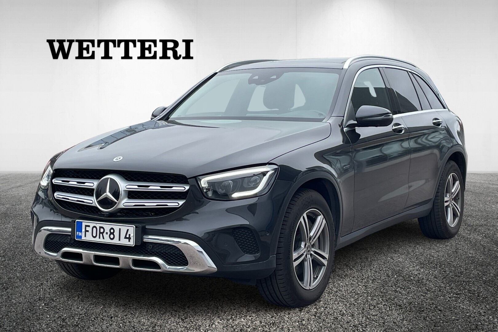 MERCEDES-BENZ GLC 300 e 4MATIC A Business EQ Power // Vetokoukku / Ilmajousitus / Burmester / Head-up / Keyless-Go / Premium Plus / Panoraama / Multibeam-LED // - // Vetokoukku / Ilmajousitus / Burmester / Head-up / Keyless-Go / Premium Plus / Panoraama / Multibeam-LED //