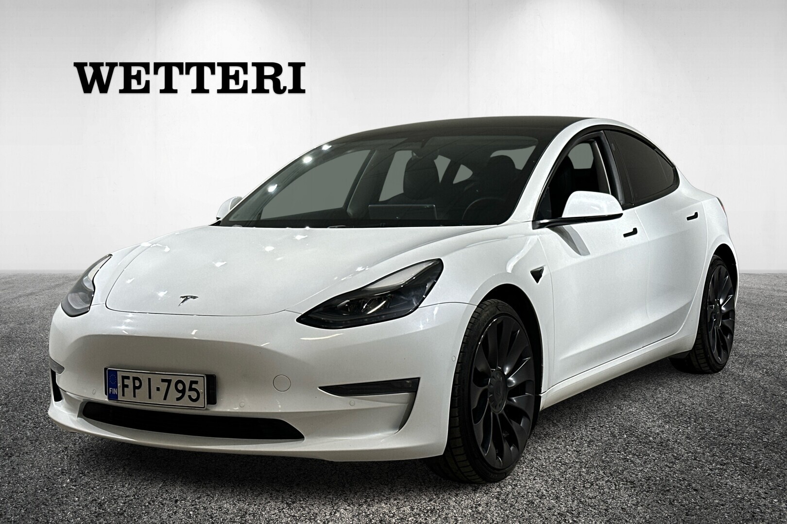 TESLA Model 3 Performance Dual Motor AWD - Autopilot / Ilmalämpöpumppu / Premium Audio / Lasikatto / Tuplalasit edessä