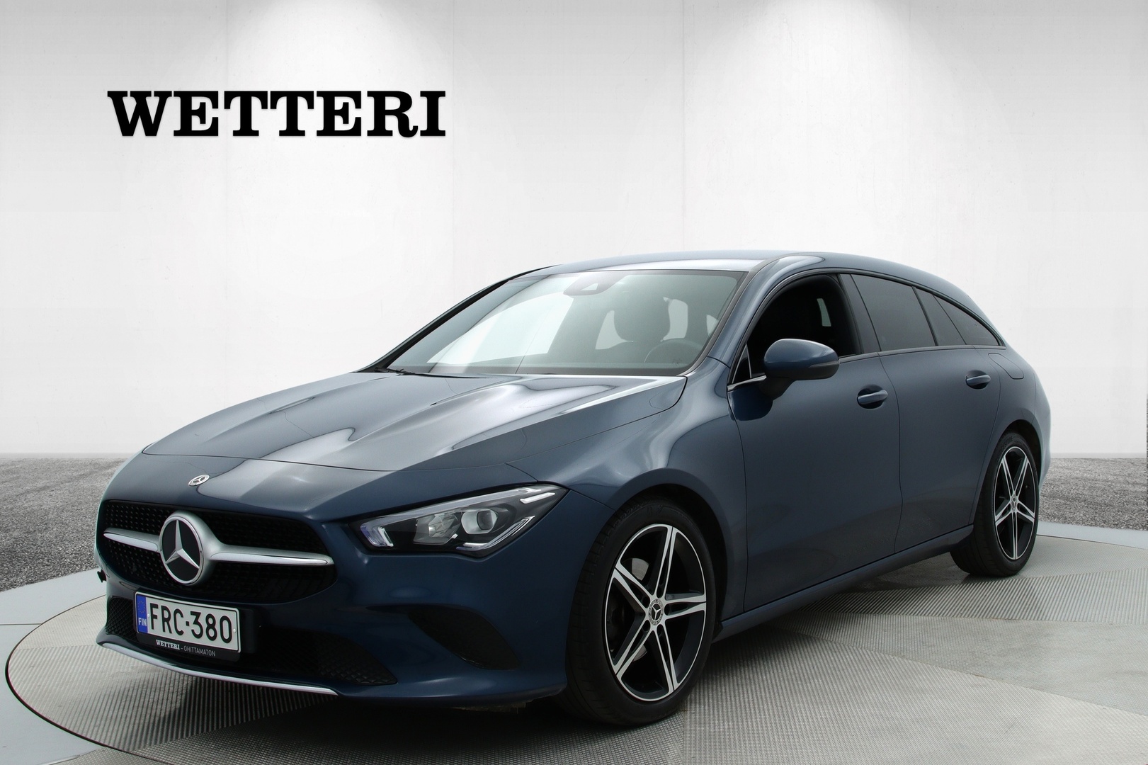 MERCEDES-BENZ CLA 180 A Shooting Brake Business Progressive / Distronic + / Suomi-auto / Merkkihuollot / Lohkolämmitin / Navigointi / Peruutuskamera / Juuri huollettu ja katsastettu / Kahdet renkaat / - Distronic + / Suomi-auto / Merkkihuollot / Lohkolämmitin / Navigointi / Peruutuskamera / Juuri huollettu ja katsastettu / Kahdet renkaat 
