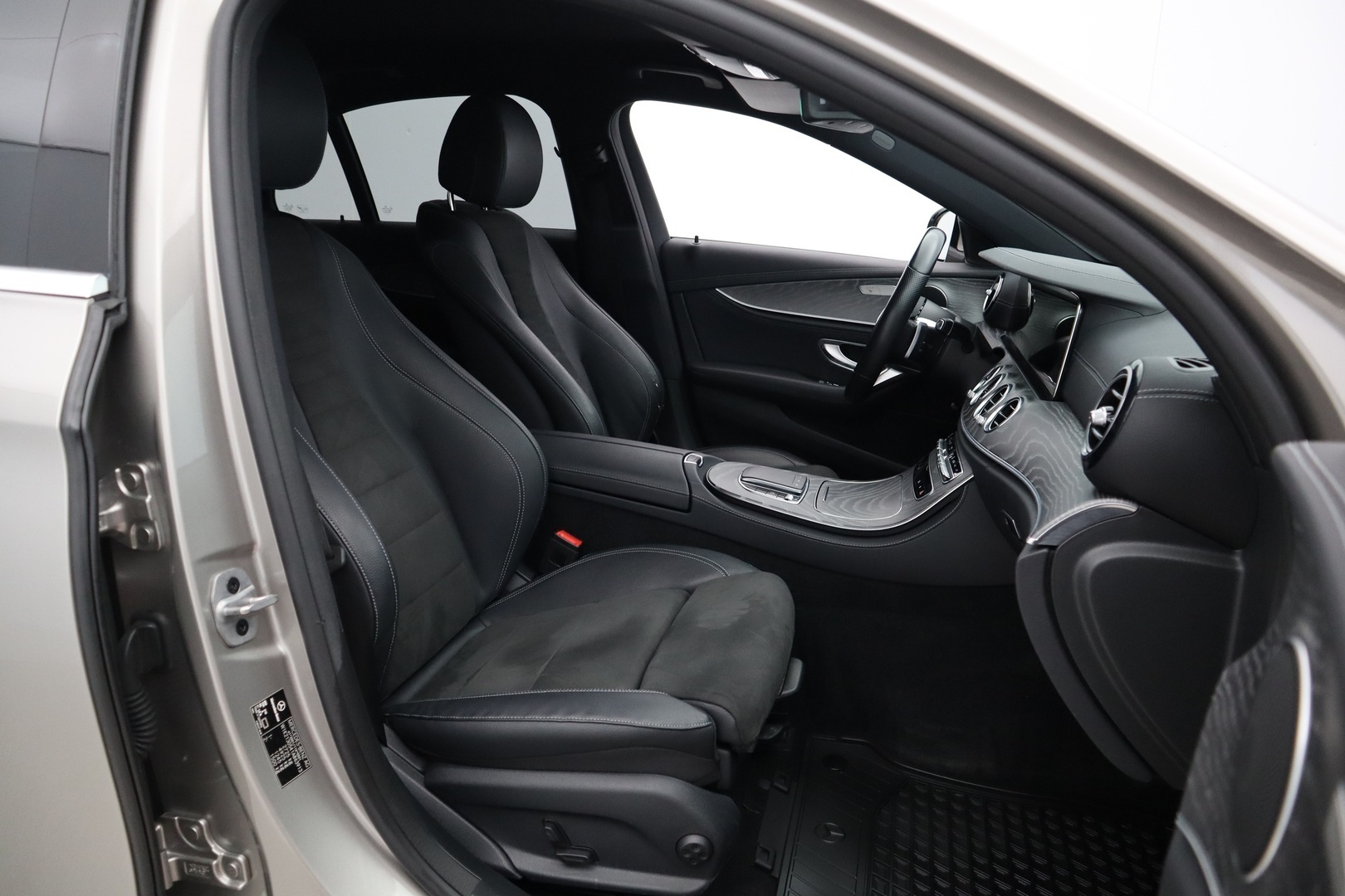 Mercedes-Benz E 2021, kuva 7/50