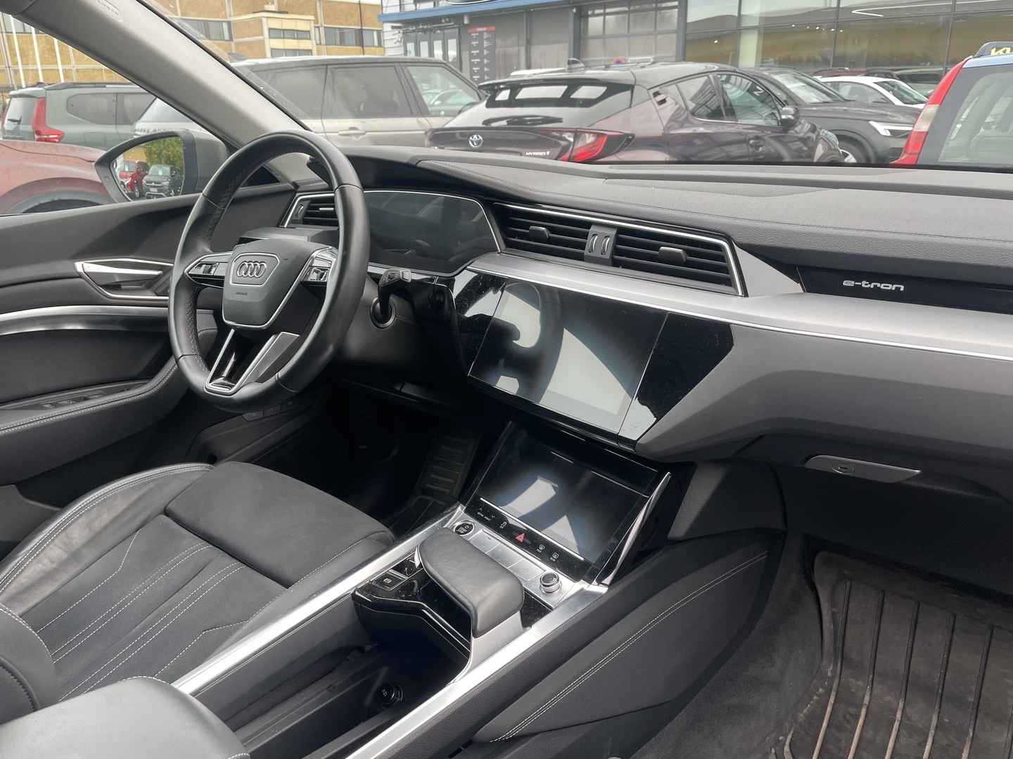 Audi Q8 e-tron 2024, photo 5/5
