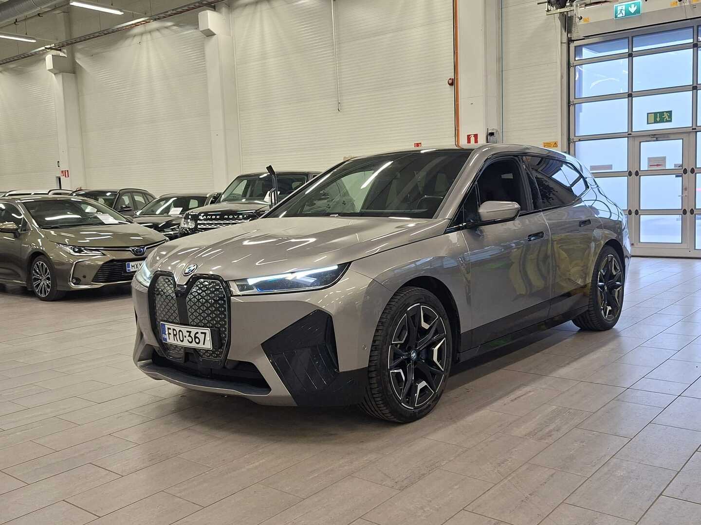 BMW iX xDrive40 Fully Charged - *  Juuri tullut / Kysy lisää myyjiltämme  *