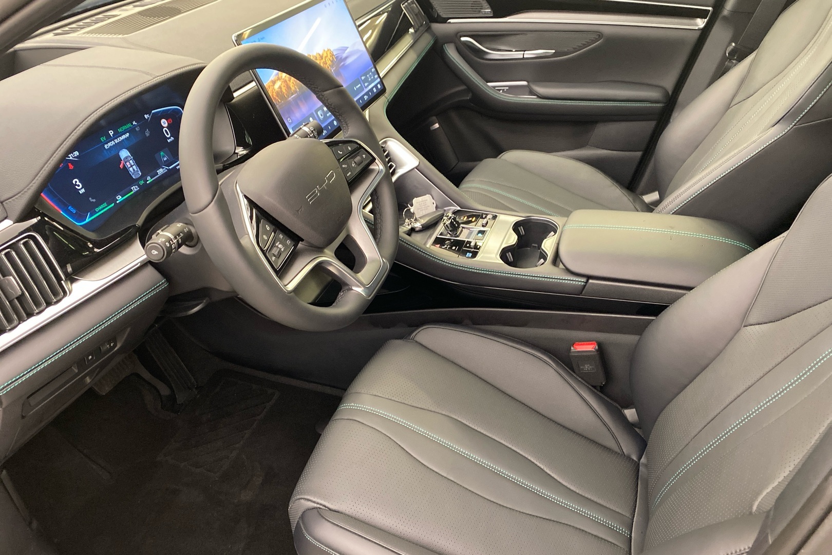 BYD Seal U DM-i Design AWD 2025, kuva 6/19