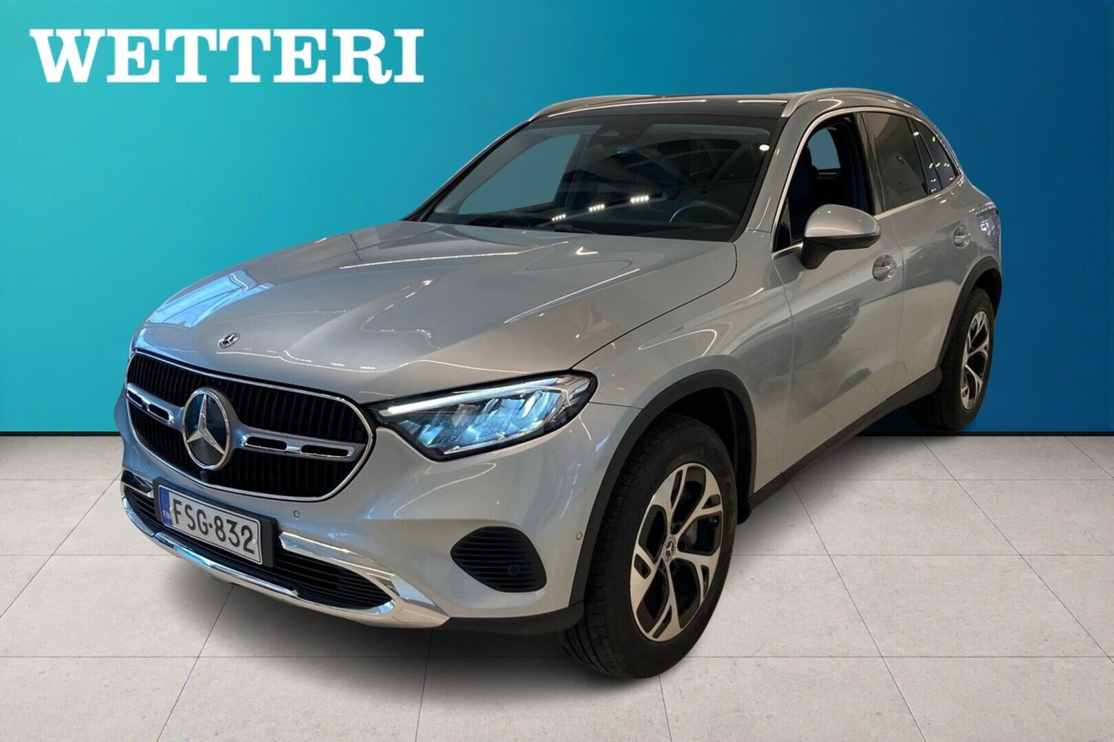 MERCEDES-BENZ GLC 300 e 4MATIC A Business Edition - SoH 99,3% / Suomi-auto / Tehdastakuu voimassa / Panorama / Sähköinen vetokoukku / Mukautuva vakionopeudensäädin Distronic / Peruutuskamera / Pysäköintilämmitys ja -viilennys / Navigointi