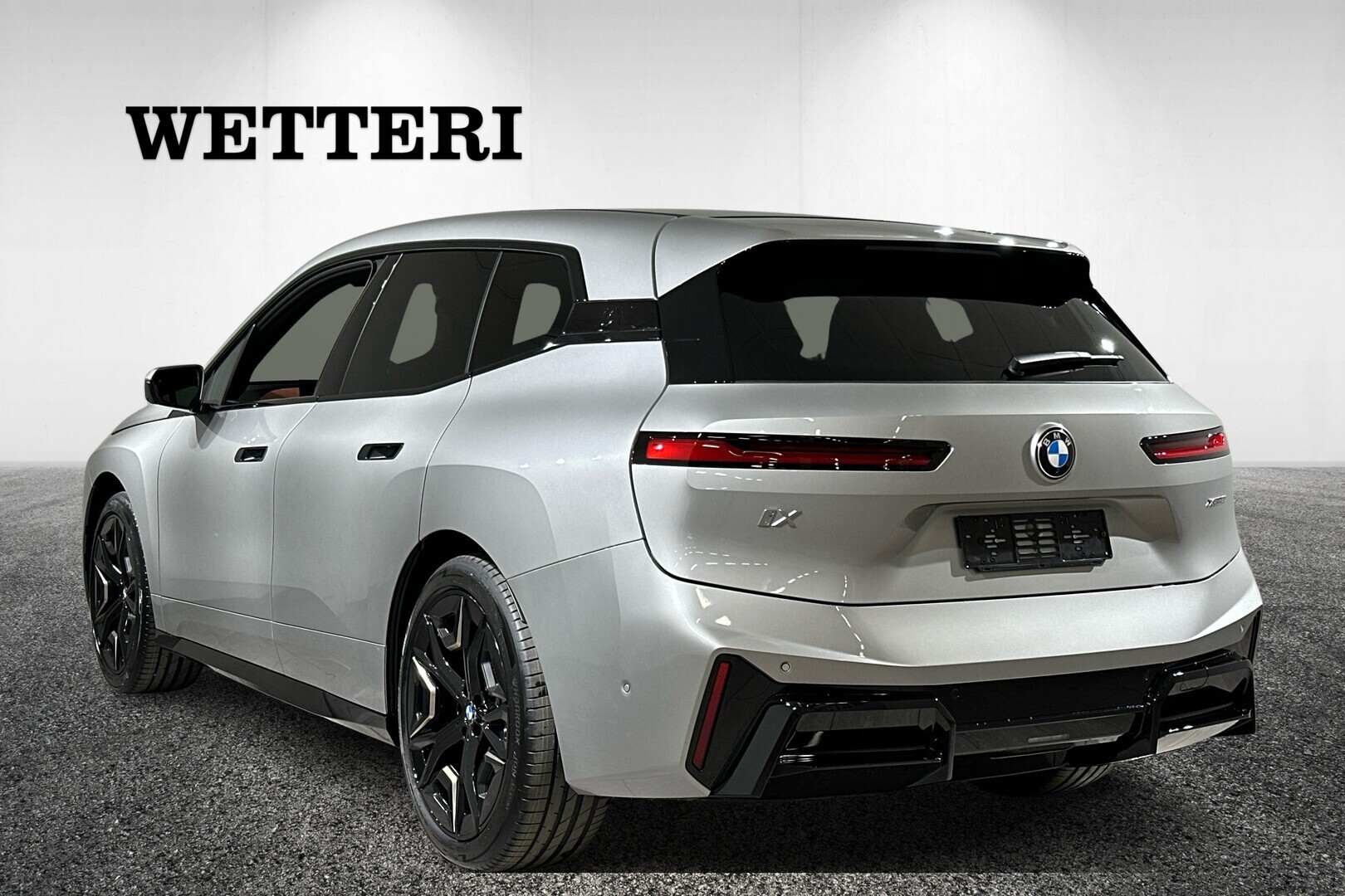 BMW iX xDrive60 Super Charged 2025, bild 6/35