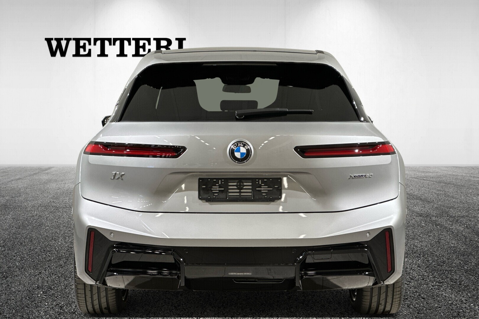 BMW iX xDrive60 Super Charged 2025, bild 5/35