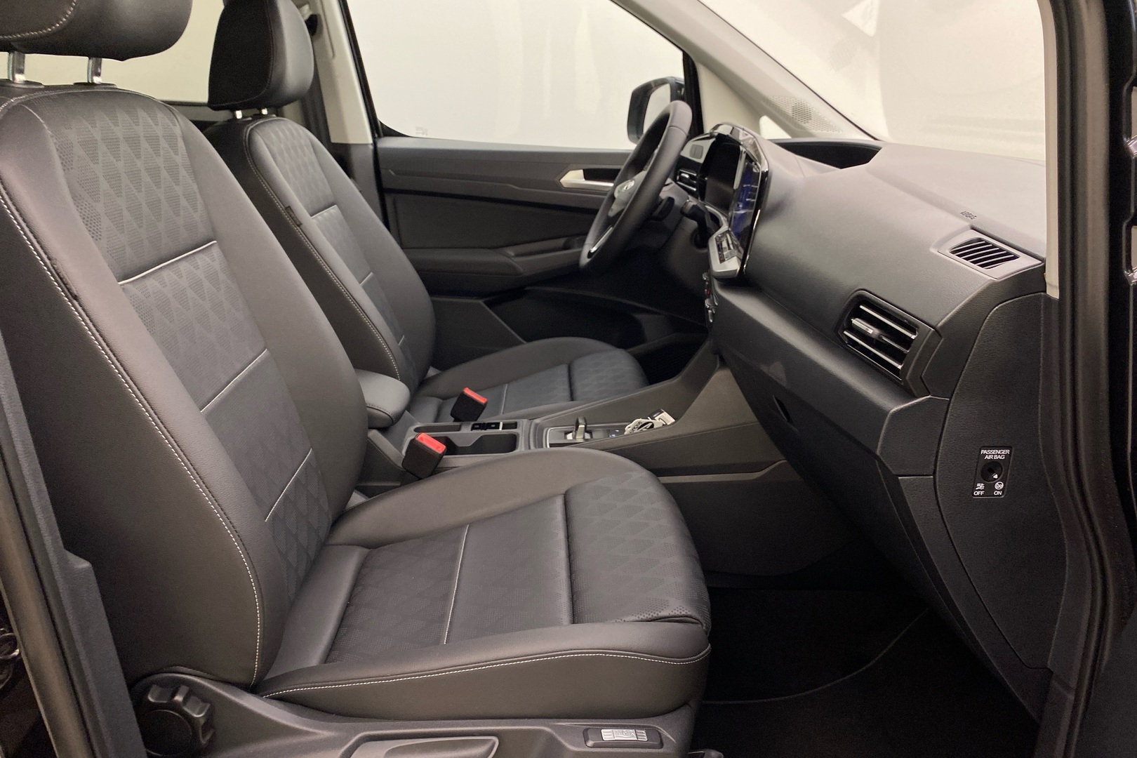 Ford Grand Tourneo Connect 2026, photo 7/16