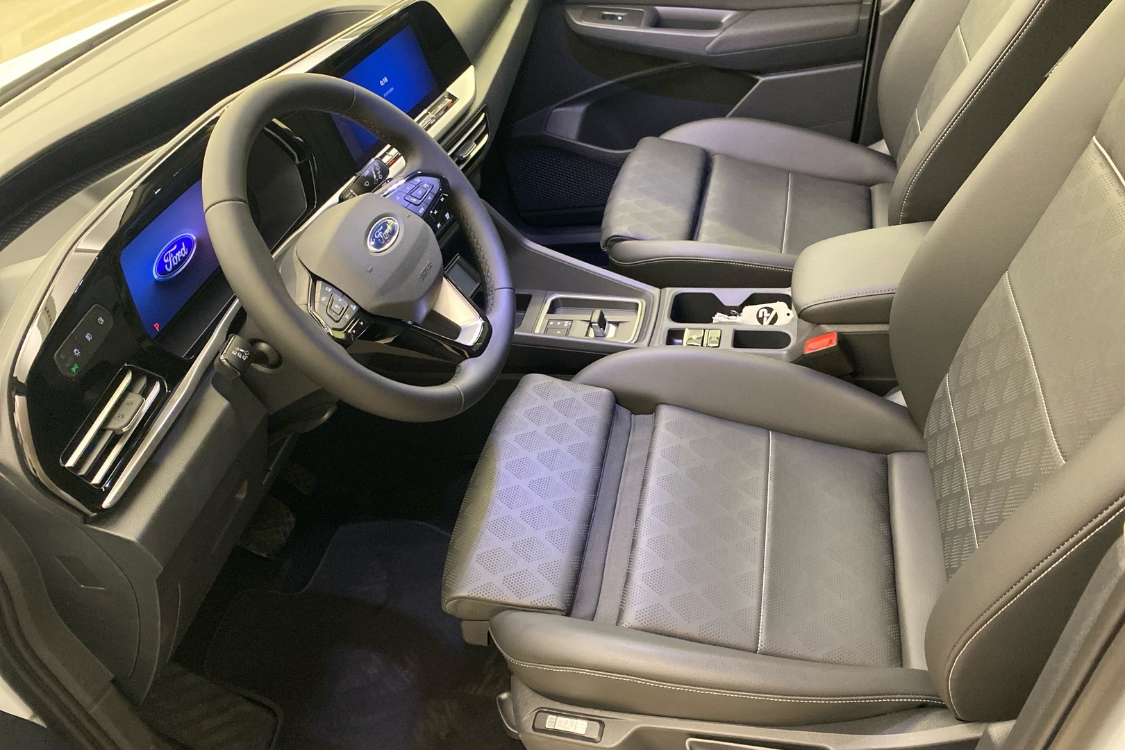 Ford Grand Tourneo Connect 2026, kuva 6/19