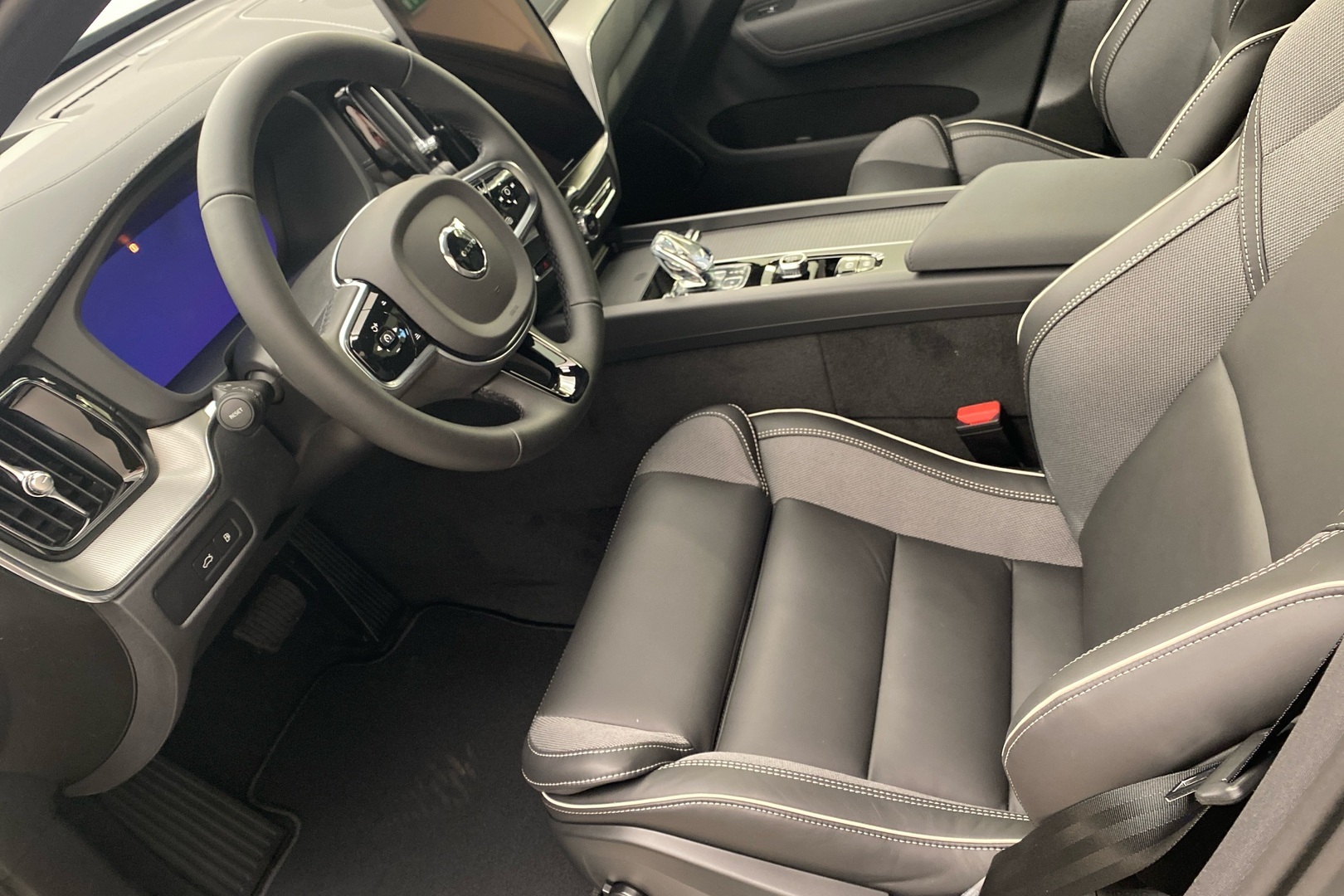 Volvo XC60 2027, photo 6/20