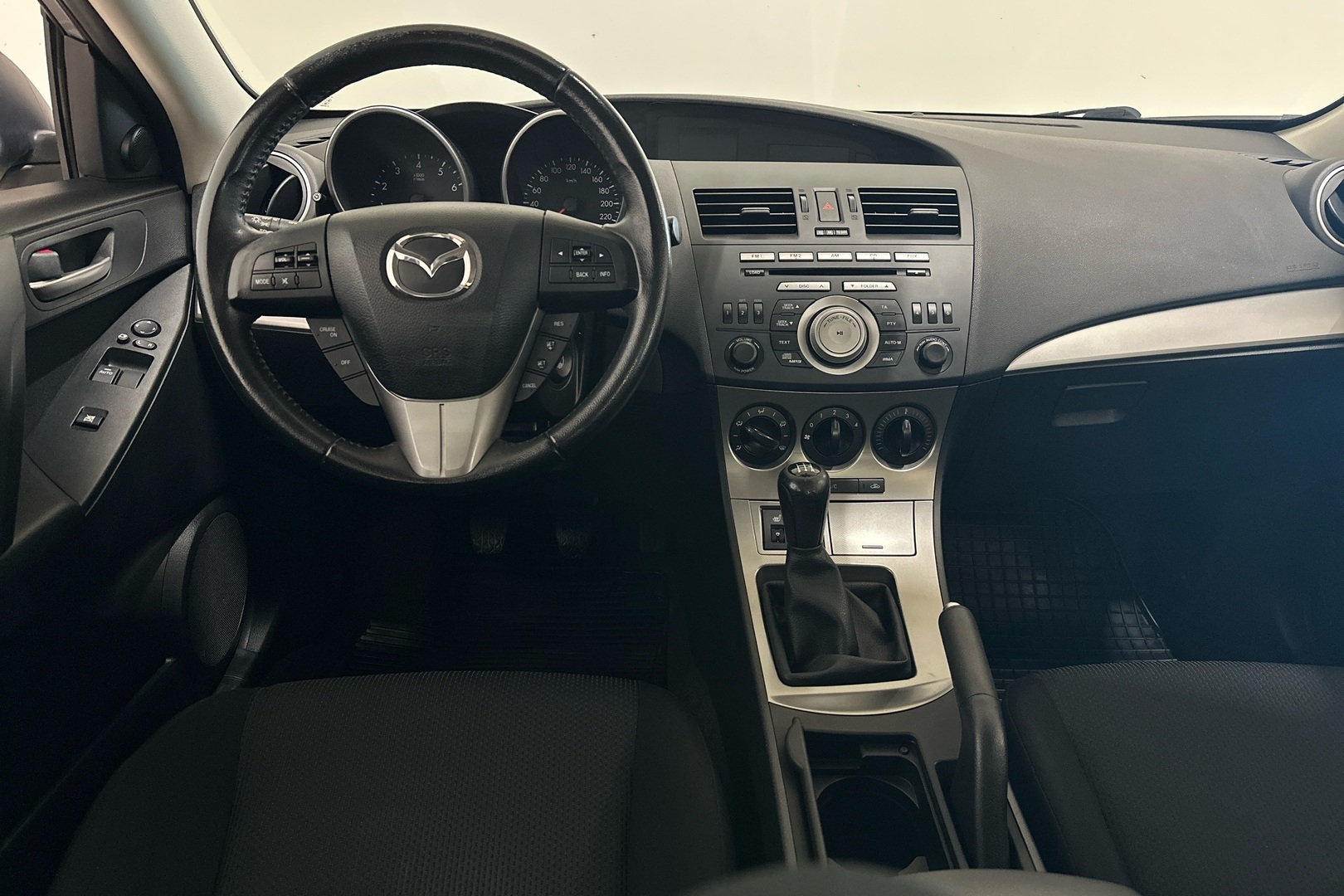 Mazda 3 2011, kuva 7/15