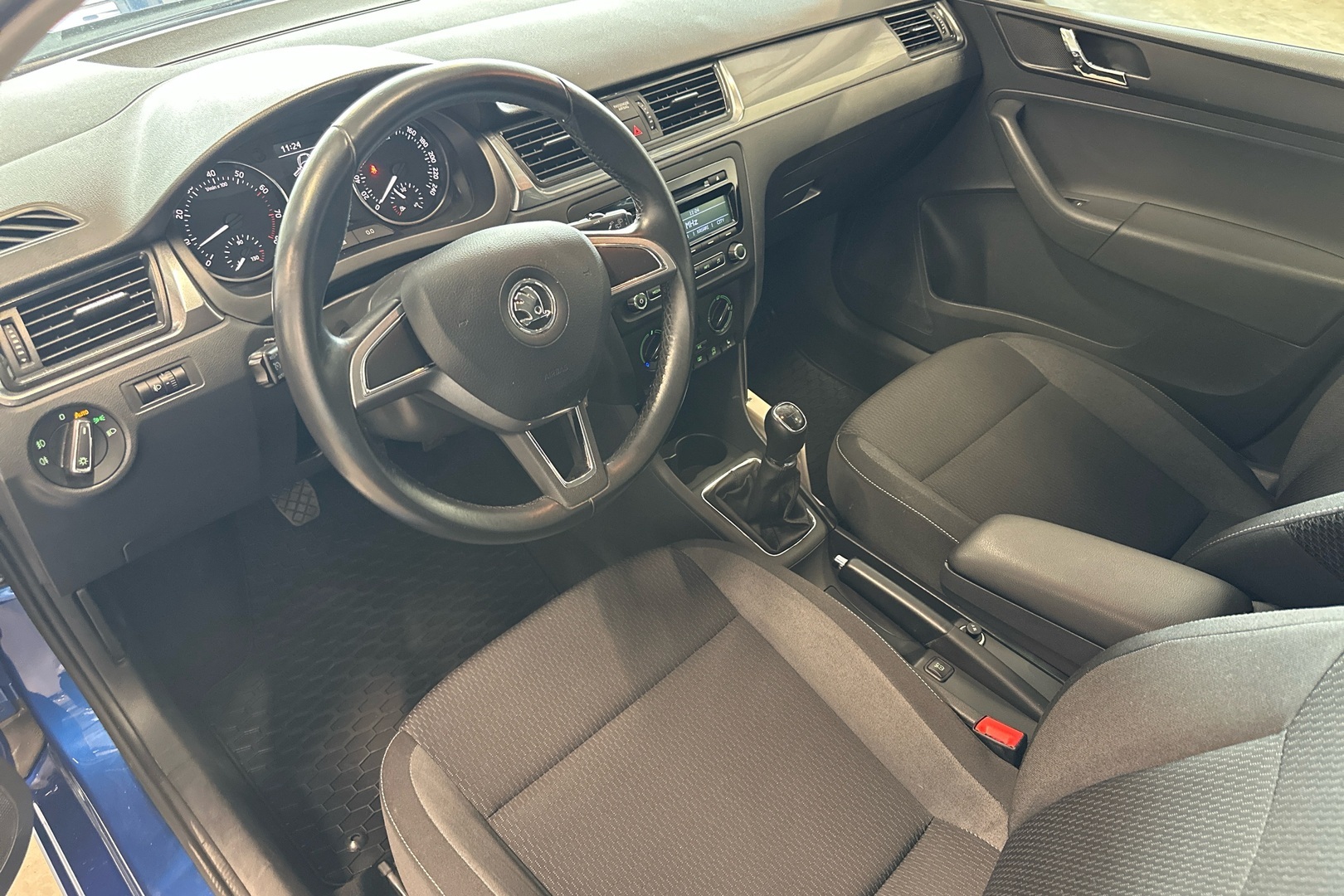 Skoda Rapid 2015, kuva 6/25