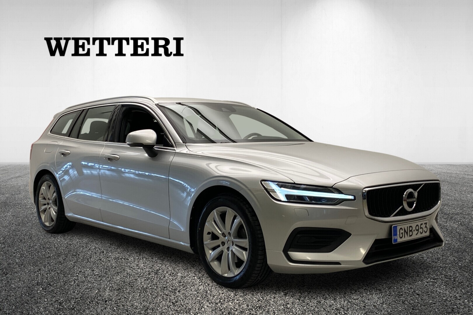 VOLVO V60 D3 Momentum aut - Suomiauto / Huollettu 5/2026 / Kahdet renkaat