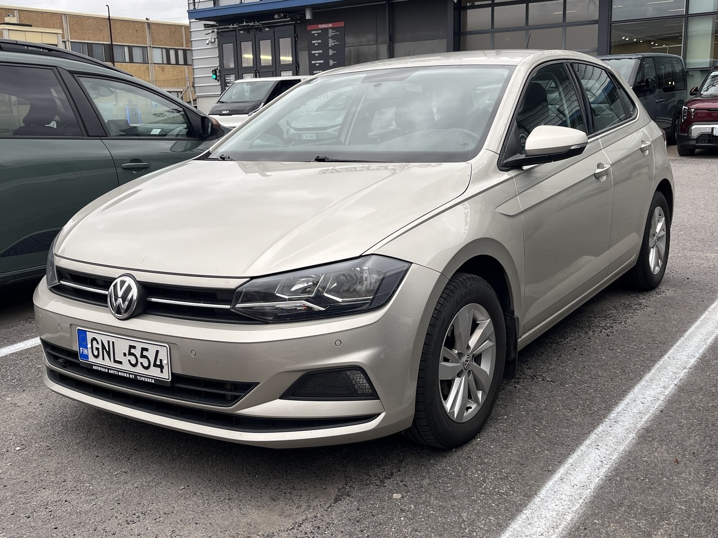 VOLKSWAGEN Polo Comfortline 1,0 TSI 70 kW (95 hv) DSG-automaatti - JUURI TULLUT! PYYDÄ TARJOUS JO NYT!