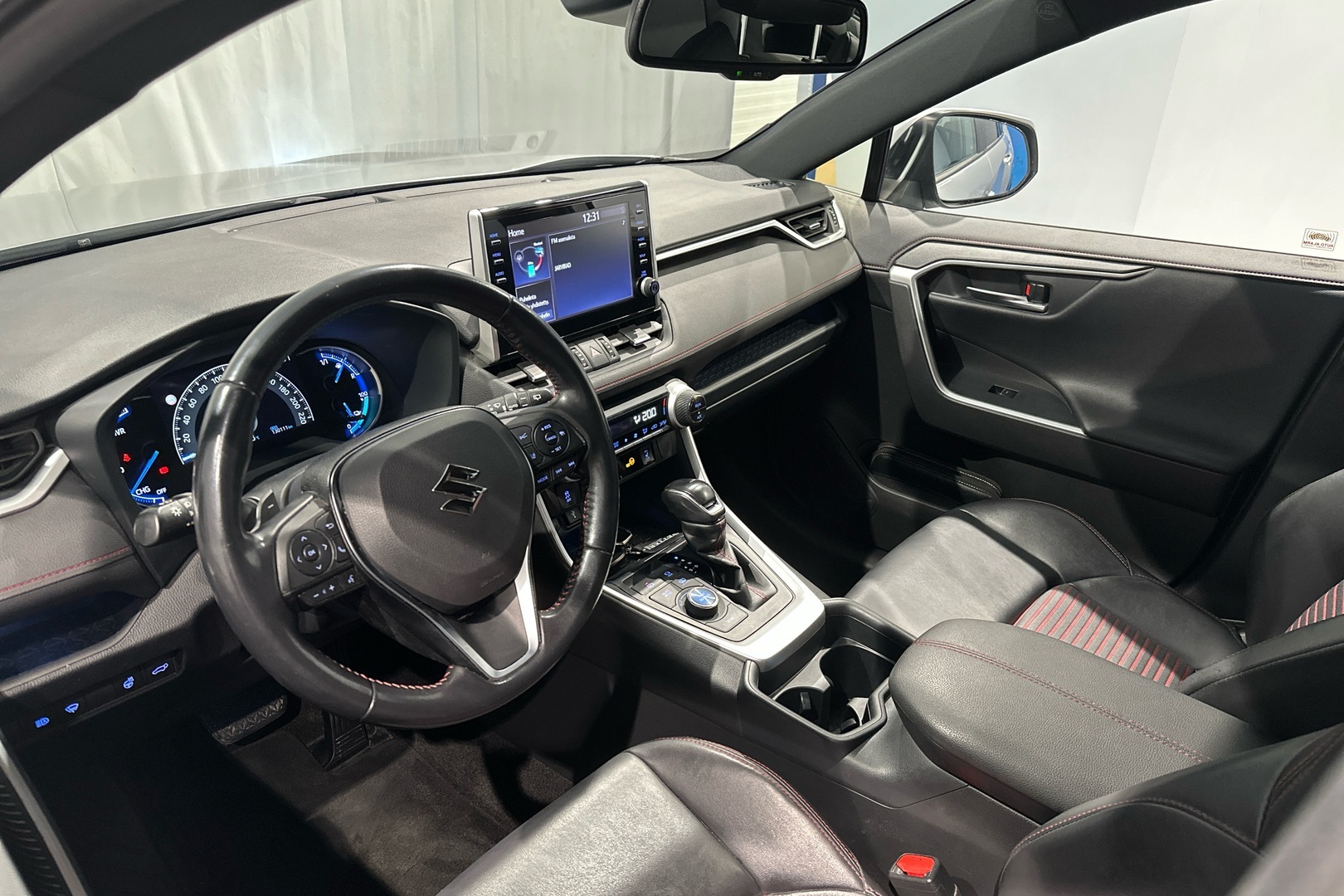 Suzuki Across 2020, kuva 5/29