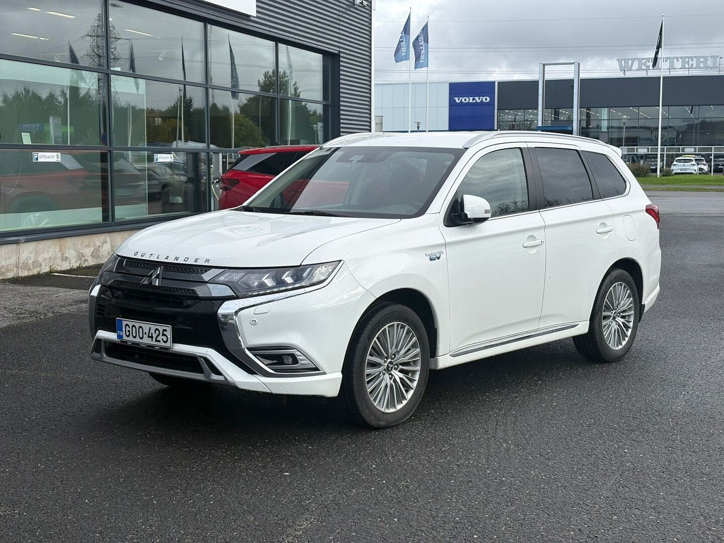MITSUBISHI Outlander PHEV Intense 4WD 5P - ** Juuri tullut! ** Lisätietoja ja tarjousta 0417311241 / laura.piilola@wetteri.fi 