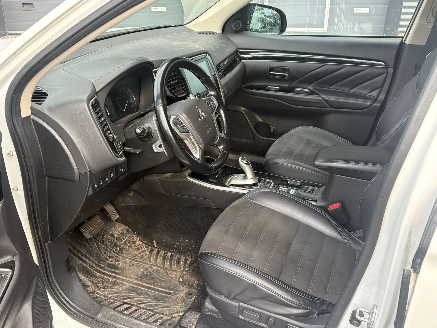 Mitsubishi Outlander PHEV Intense 4WD 5P 2020, kuva 3/3