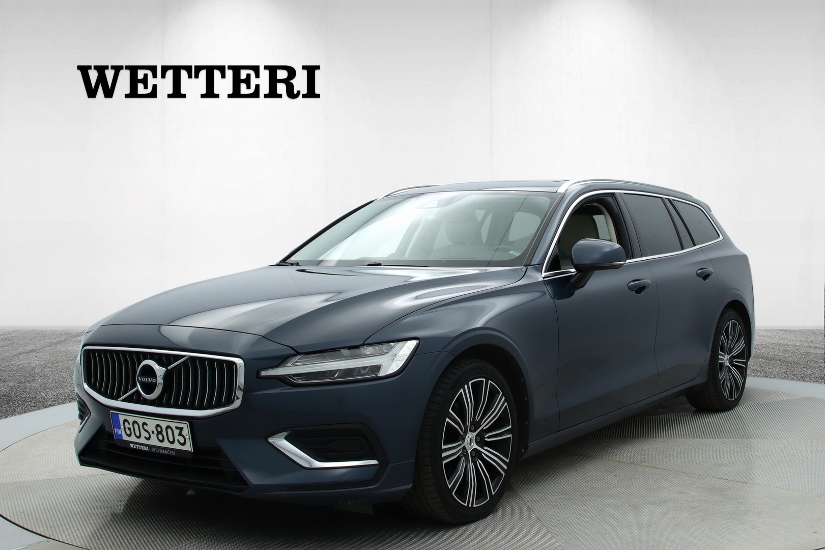 VOLVO V60 D3 Inscription aut / Pa. lisälämmitin / B&W / HUD / Vakkari / Nahkapenkit / Navi / Panorama / P.kamera / - Polttoainekäyttöinen lisälämmitin / Bowers & Wilkins / Head-Up-Display / Vakionopeudensäädin / Nahkapenkit / Navigointi / Panorama / Peruutuskamera /