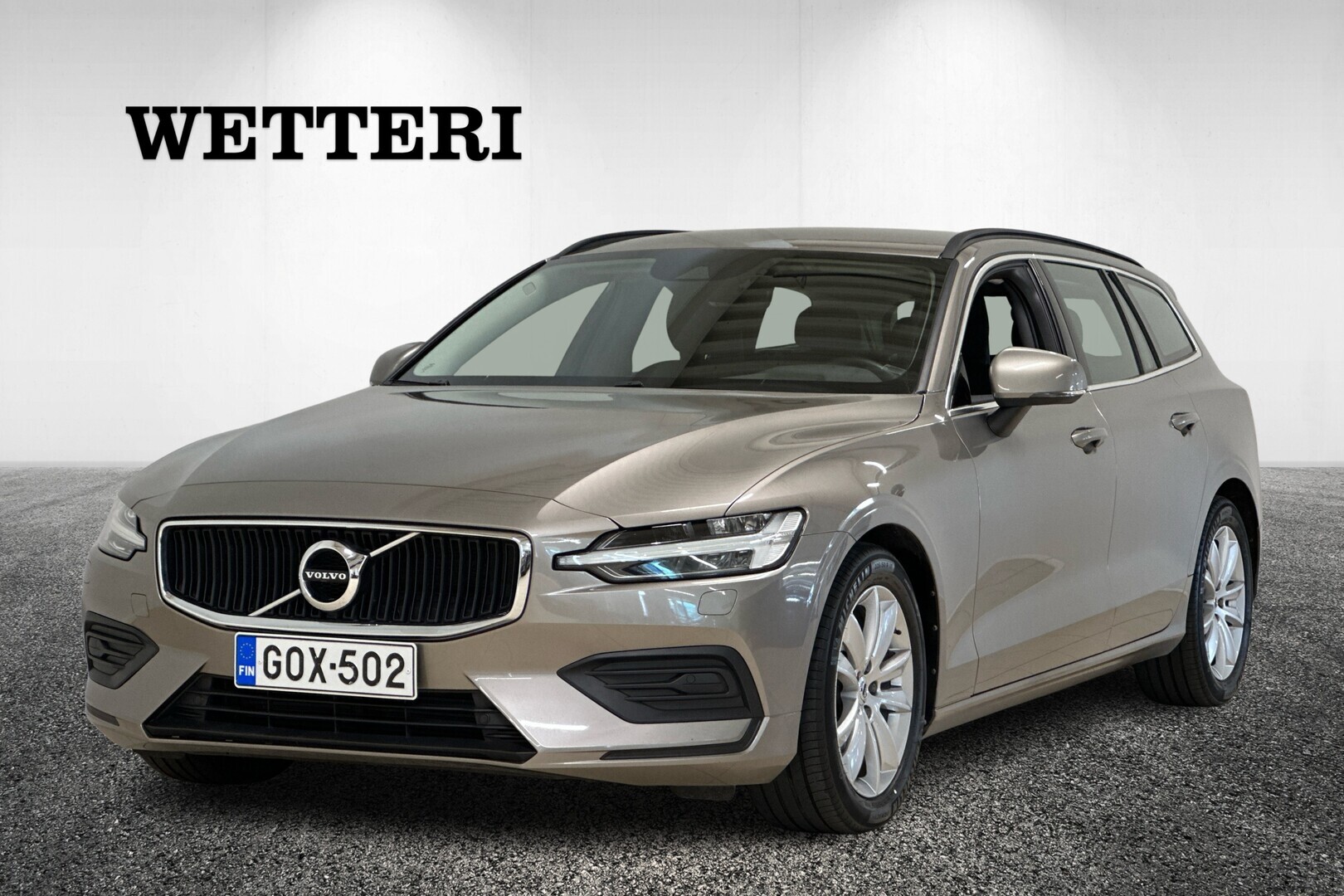 VOLVO V60 B3 MHEV Momentum Edition DCT aut / Jakohihna vaihdettu! / 2x vanteet /