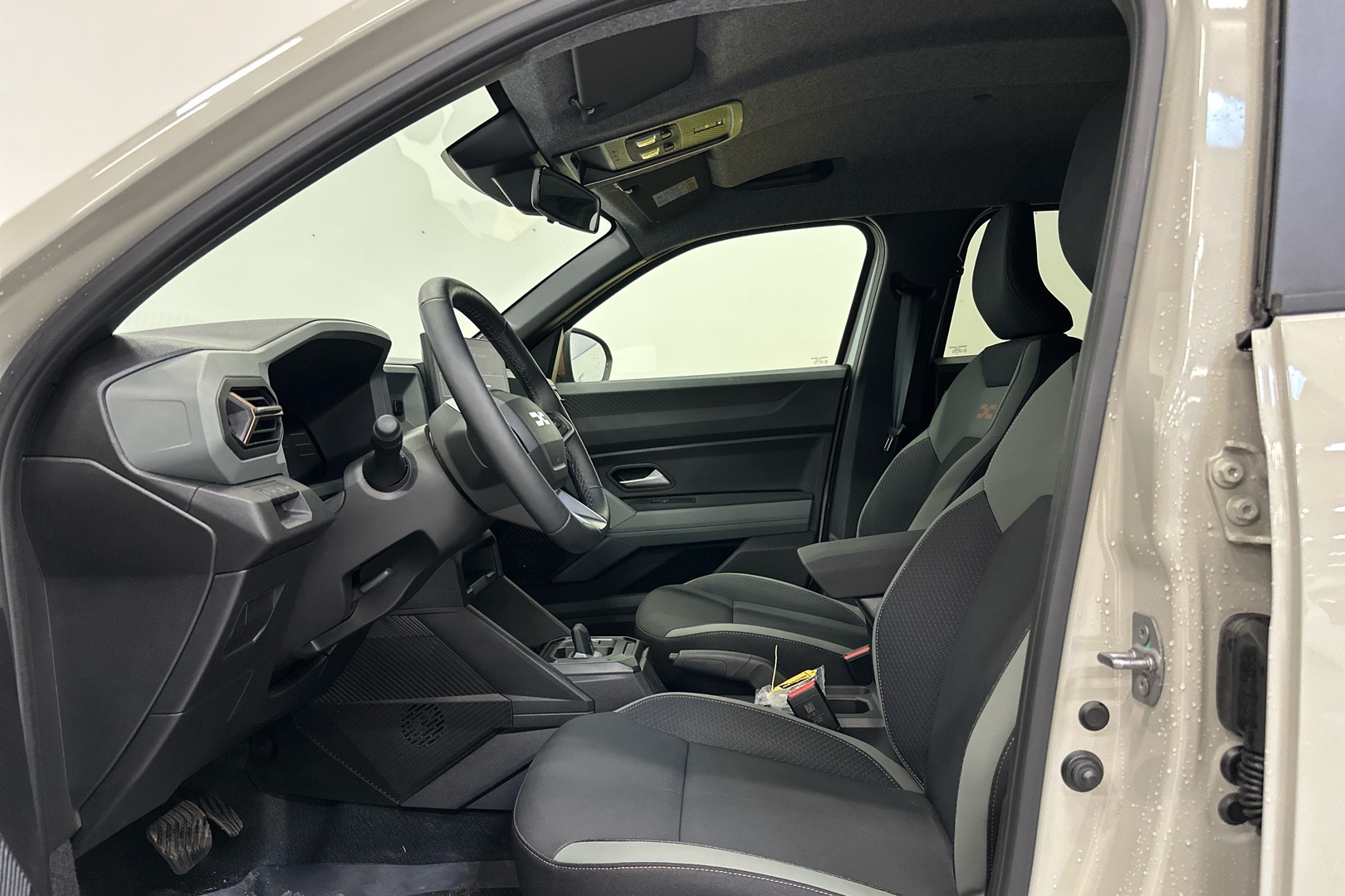 Dacia Duster Hybrid 140 4x2 Extreme 2025, kuva 7/21