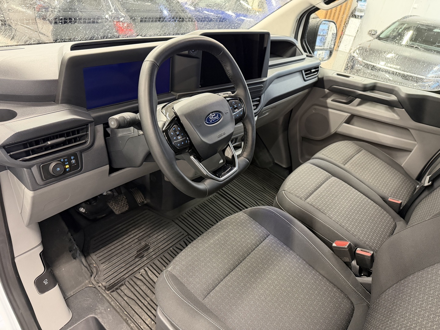 Ford Transit Custom 2026, bild 2/5