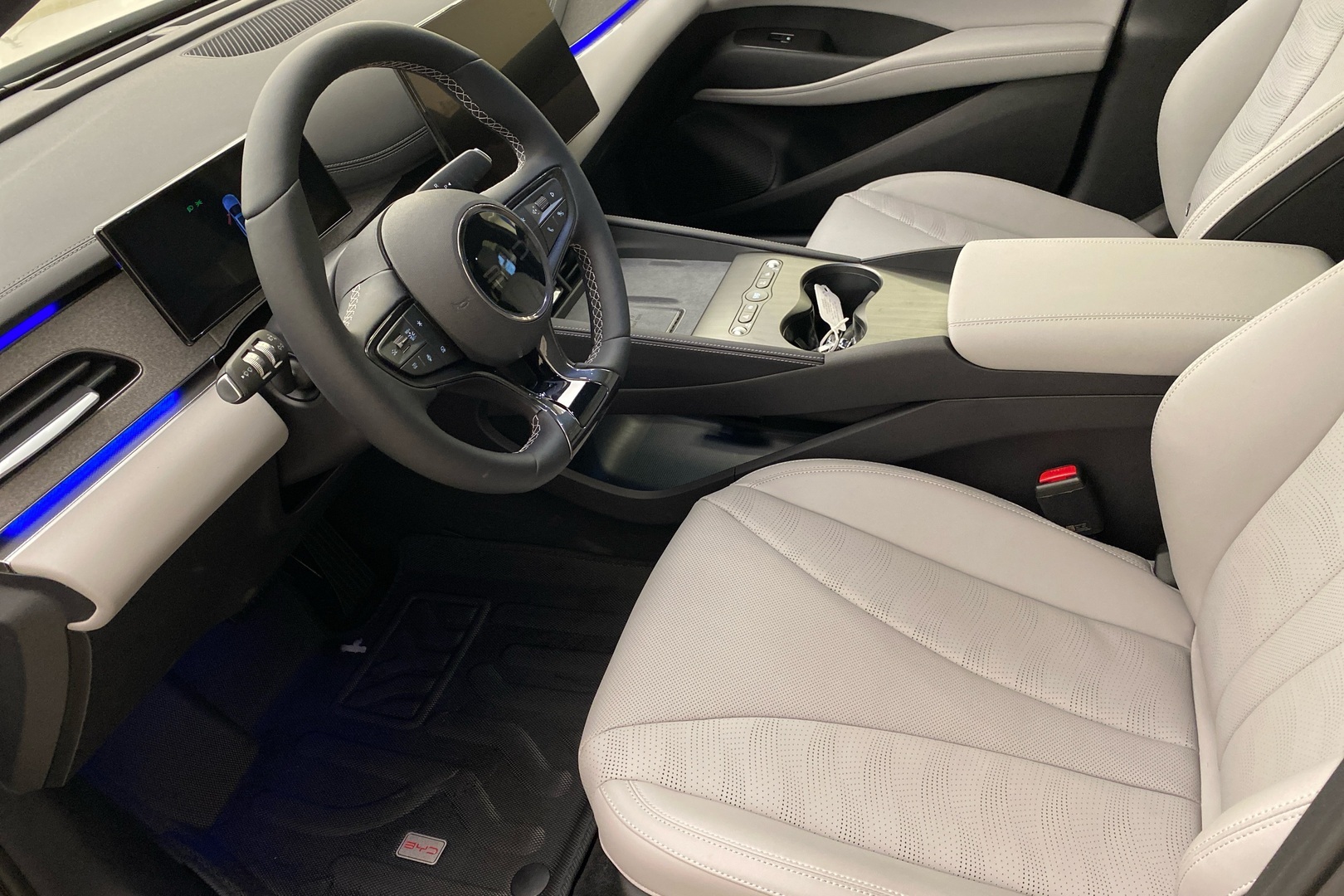 BYD Seal 6 DM-i Touring Comfort Light 2025, kuva 6/17