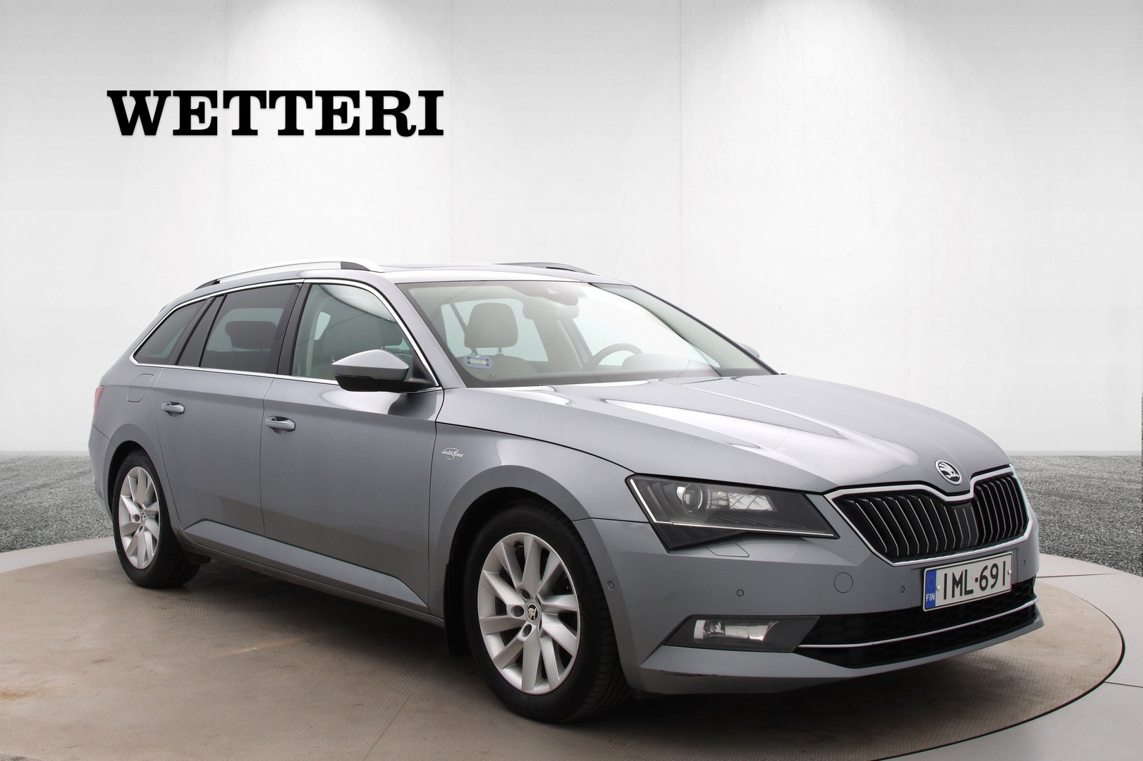 Skoda Superb 2016, photo 7/31