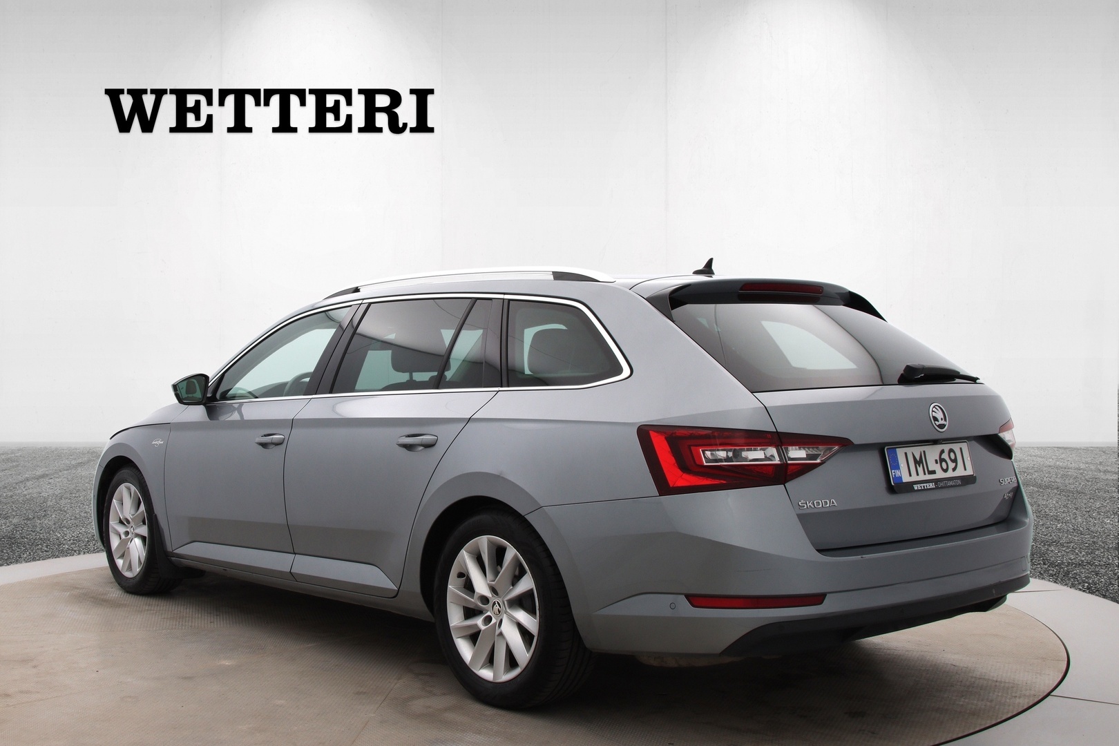 Skoda Superb 2016, photo 3/31
