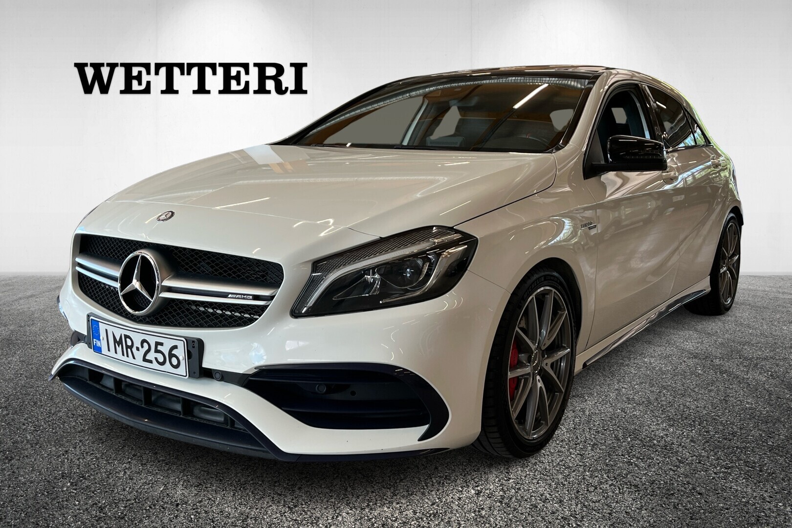 MERCEDES-BENZ A 45 AMG 4Matic A // Suomi-auto / Merkkihuollettu / AMG Dynamic Plus / Panoraama / Harman Kardon / Sporttiputkisto / Peruutuskamera / Muistipenkki / LED // - // Suomi-auto / Merkkihuollettu / AMG Dynamic Plus / Panoraama / Harman Kardon / Sporttiputkisto / Peruutuskamera / Muistipenkki / LED //