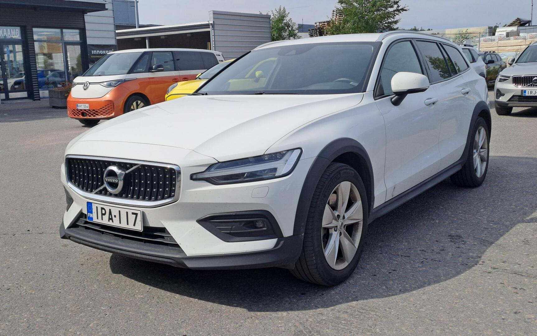 VOLVO V60 Cross Country B4 AWD D-MHEV Business aut - ** Tulossa myyntiin / kysy lisää myyjältä jari.vaikkanen@wetteri.fi / 044 4863 577 myös whatsapp **