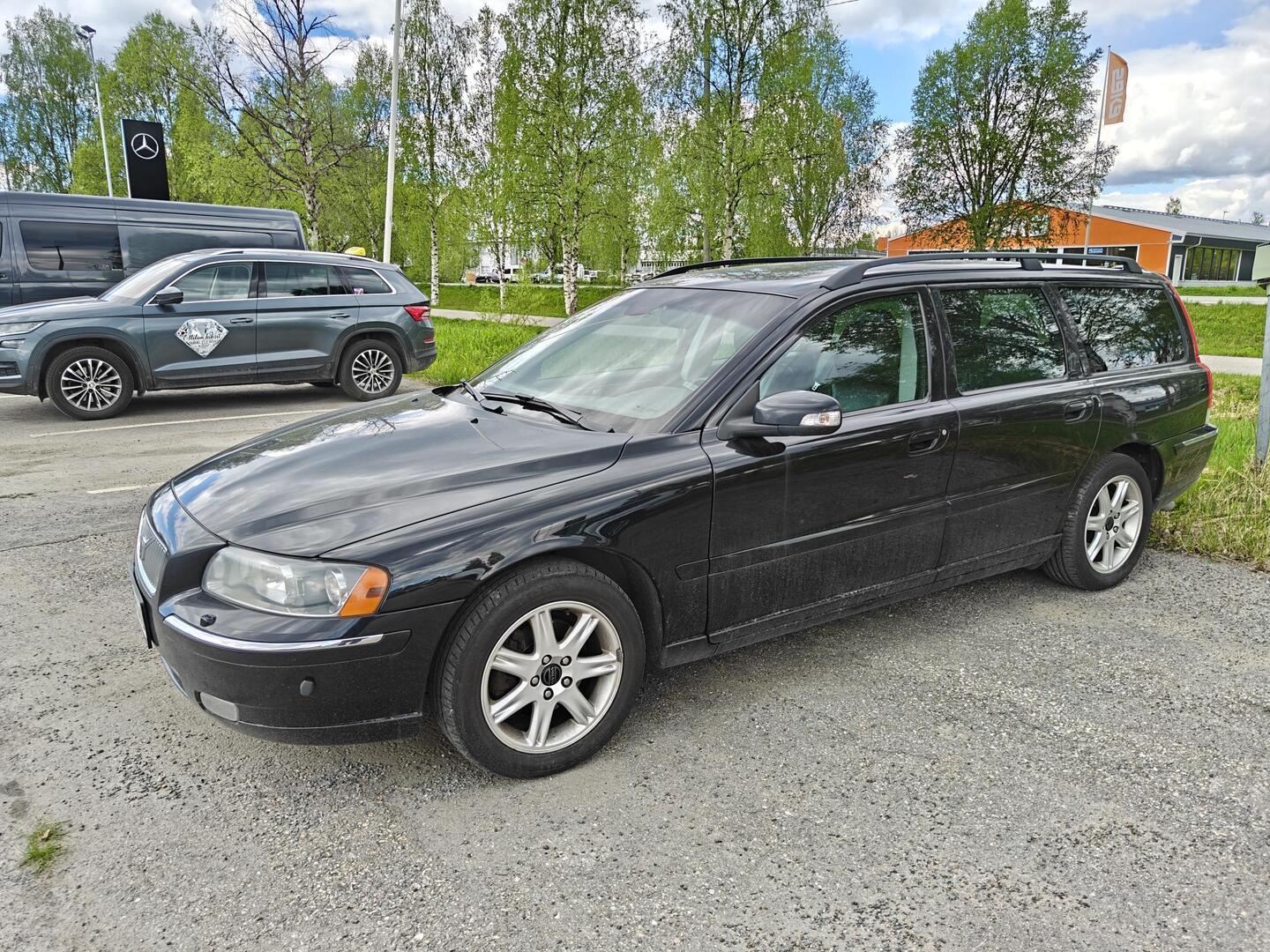 VOLVO V70 2,4 170hv Summum BUSINESS