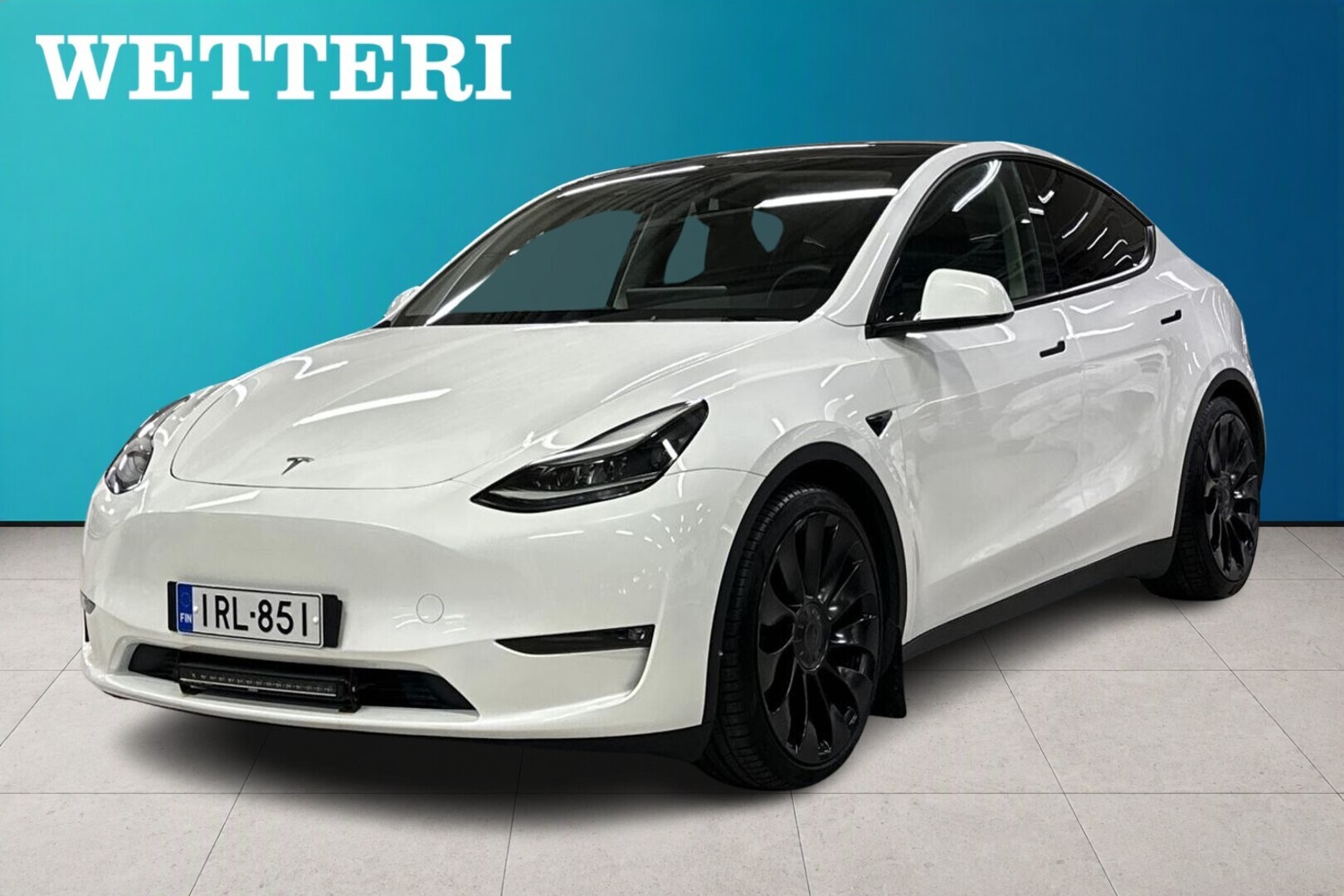 TESLA Model Y Performance - ** Vähän ajettu / 1- Om. Suomi-auto / Vetokoukku / AMD-Ryzen / Lämpöpumppu / Matrix-LED | Premium Audio / Lasikatto / 2x renkaat ja vanteet ** 