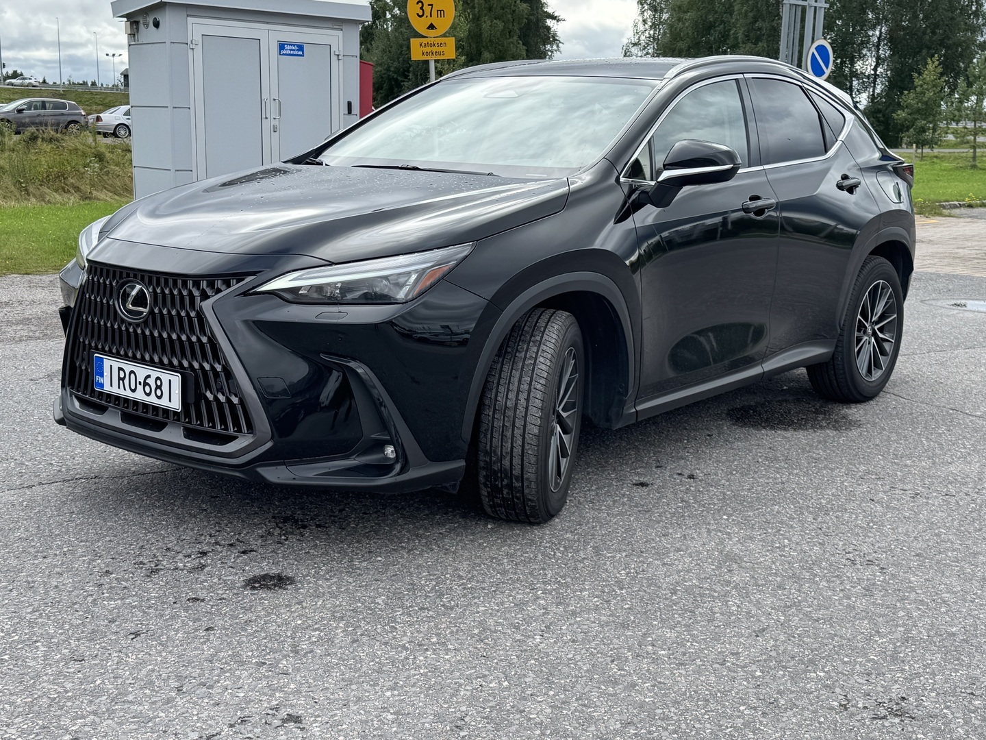 LEXUS NX 450h+ AWD Business Plus **1-omistaja / Nahkat / Koukku / Kamera / Navi / Adapt. vakkari** - Juuri tullut! / Lisätietoja ja tarjousta 0504340977 / mika.sandberg@wetteri.fi