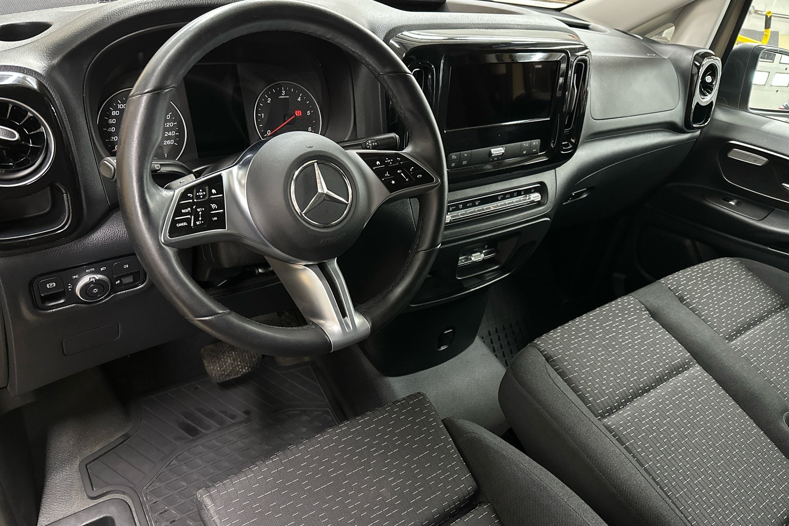 Mercedes-Benz Vito 2024, kuva 7/25