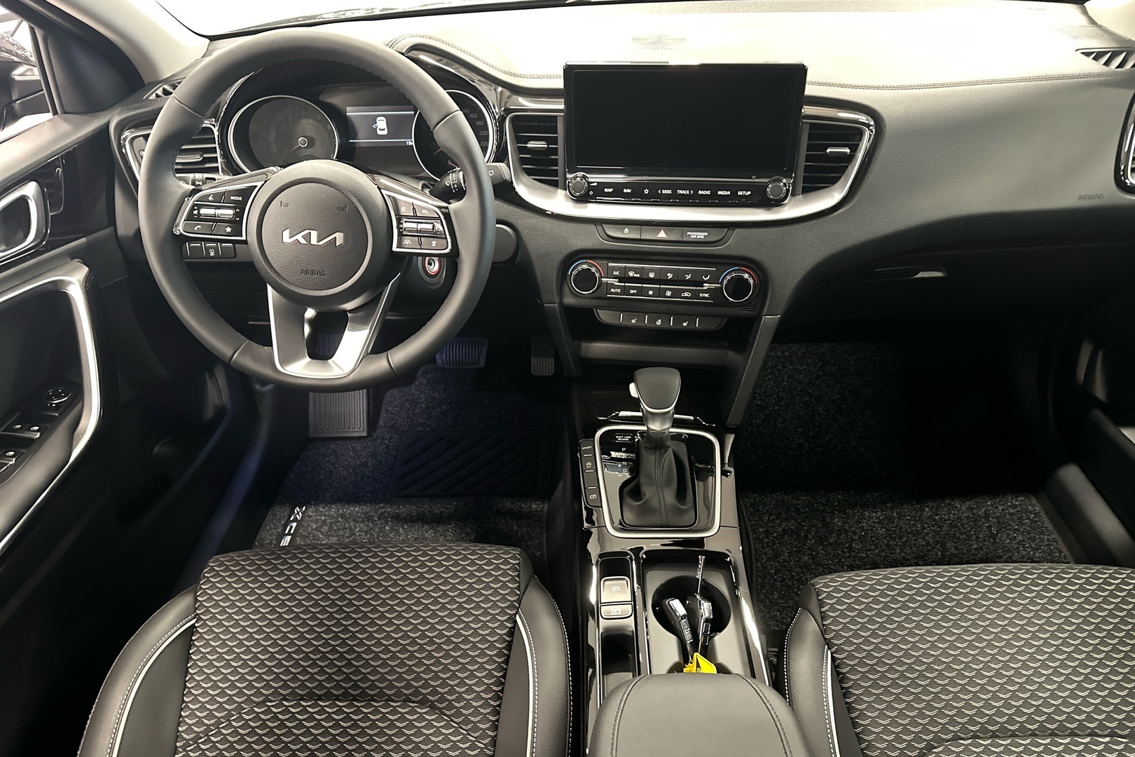 Kia Xceed 1,5 T-GDI 140hv EX DCT 2025, kuva 7/16