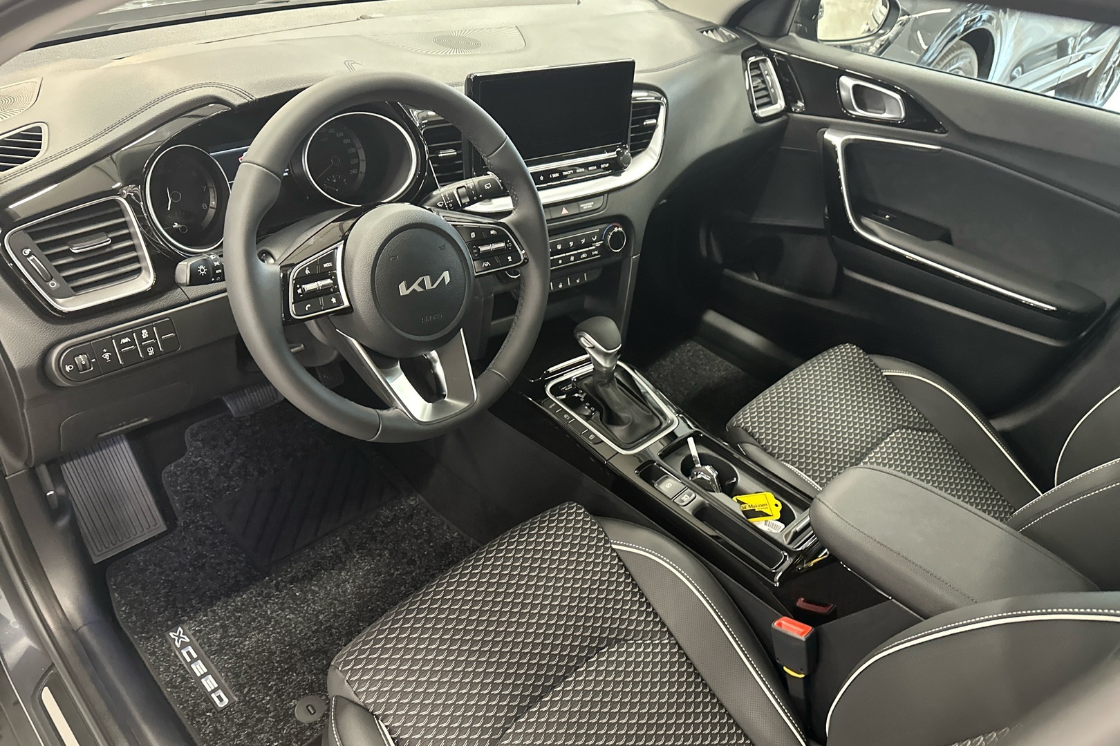 Kia Xceed 1,5 T-GDI 140hv EX DCT 2025, kuva 6/16