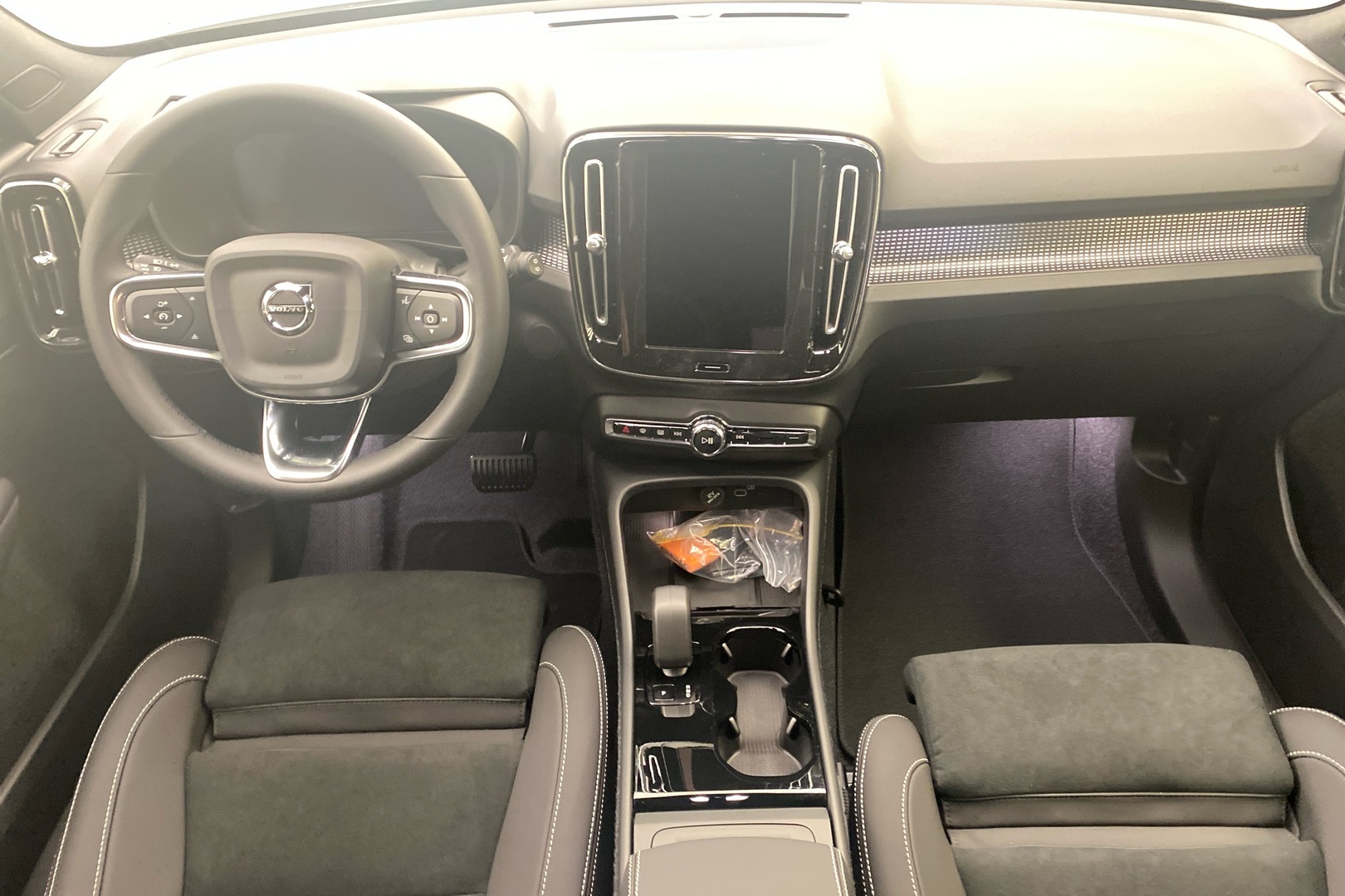 Volvo EX40 2026, kuva 6/19