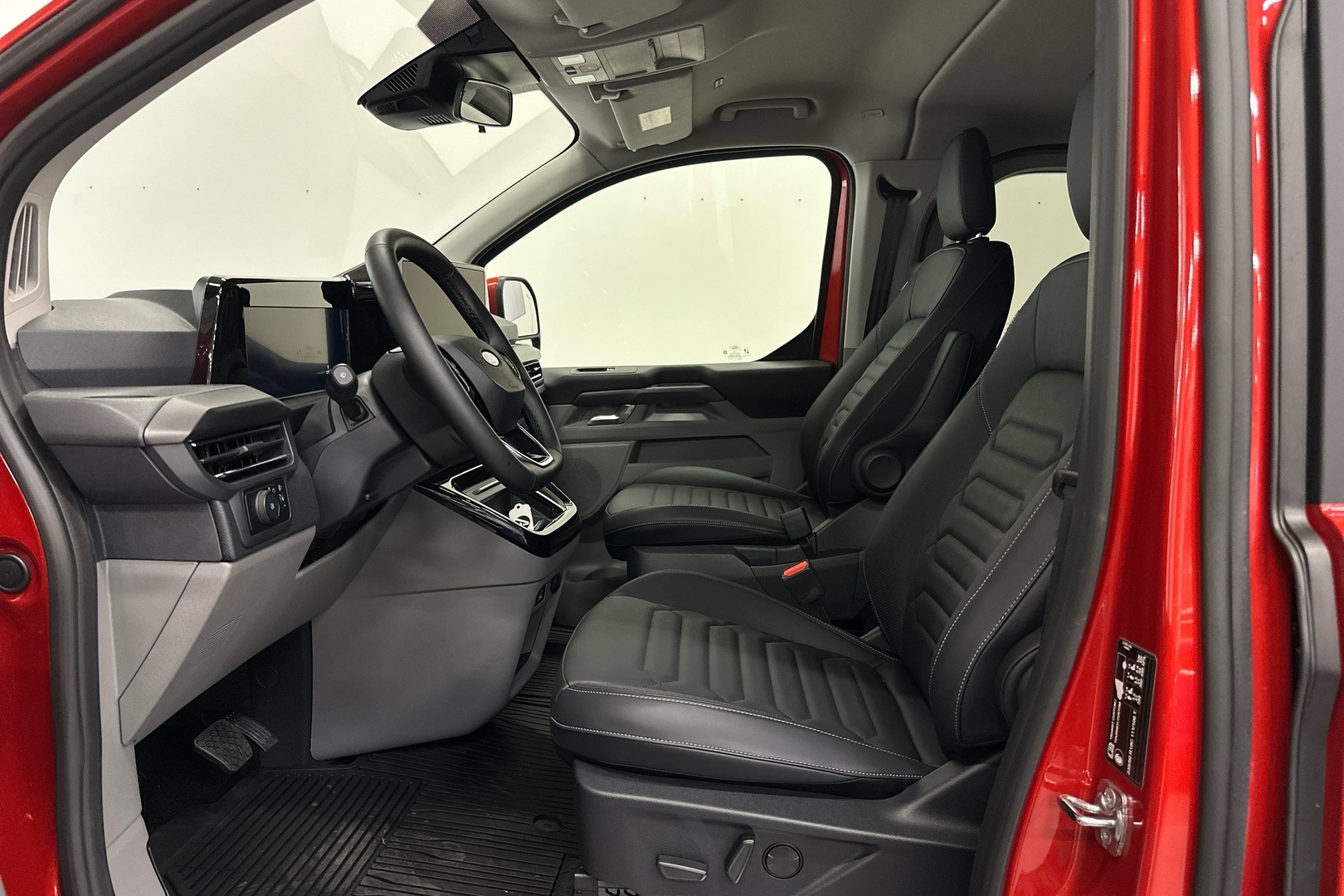 Ford Tourneo Custom 2025, kuva 7/31