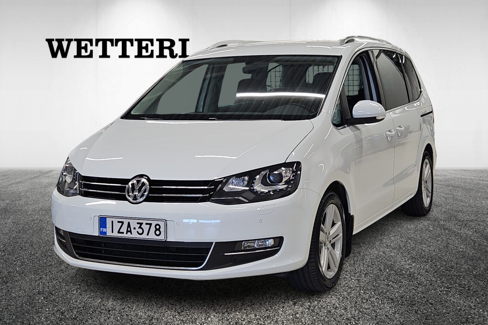 VOLKSWAGEN Sharan Highline 2,0 TDI 135 kW (184 hv) 4MOTION DSG-automaatti / Juuri tullut / 7-p / Webasto / ACC / Tutkat / Koukku / Xenon / - / Juuri tullut! / 7-hlö / Webasto / Adapt.vakkari / Tutkat / Vetokoukku / Xenon /