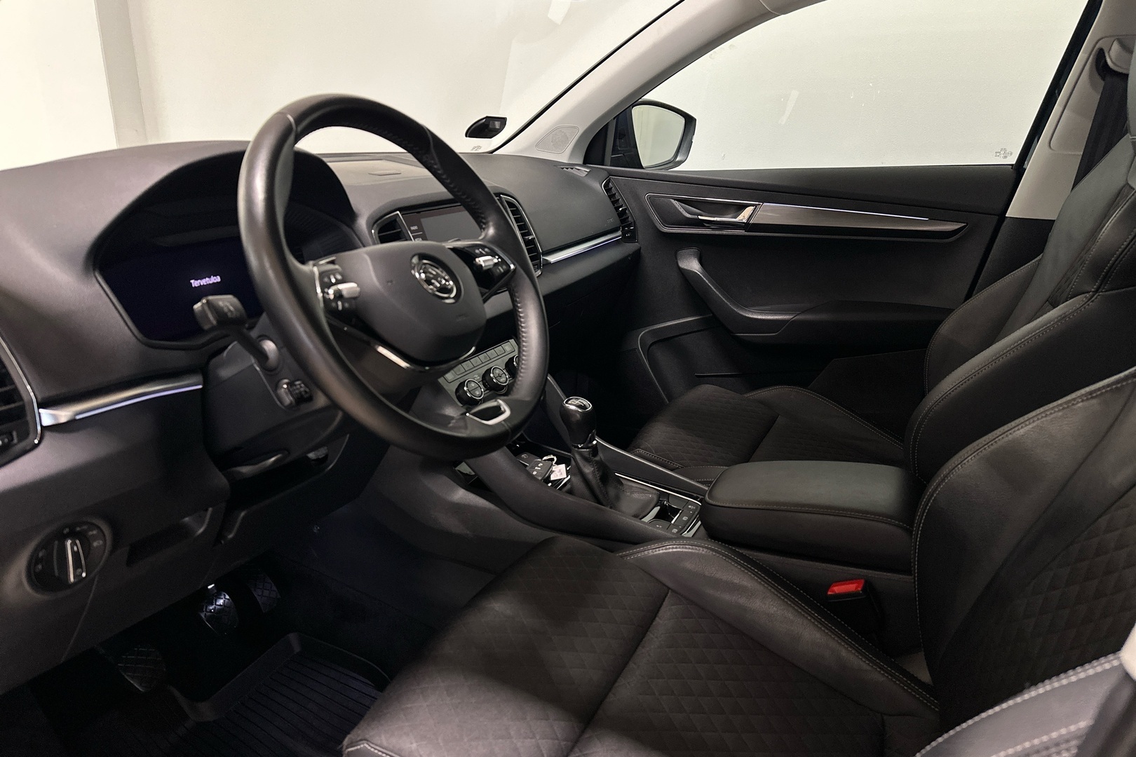 Skoda Karoq 2021, photo 6/12