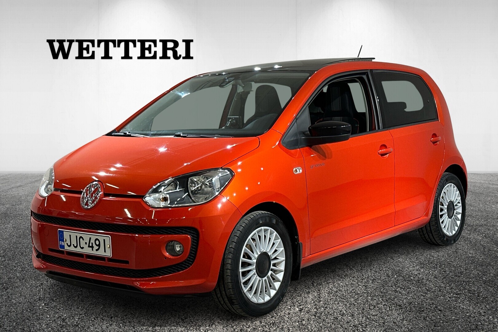 VOLKSWAGEN up! Groove up! 1,0 55 kW (75 hv) BlueMotion Technology 4-ovinen** Navi / Fender / Lasikatto / Vakkari / Moottorinlämmitin ja sisäpuhallin** - Jakohihna vaihdettu juuri!