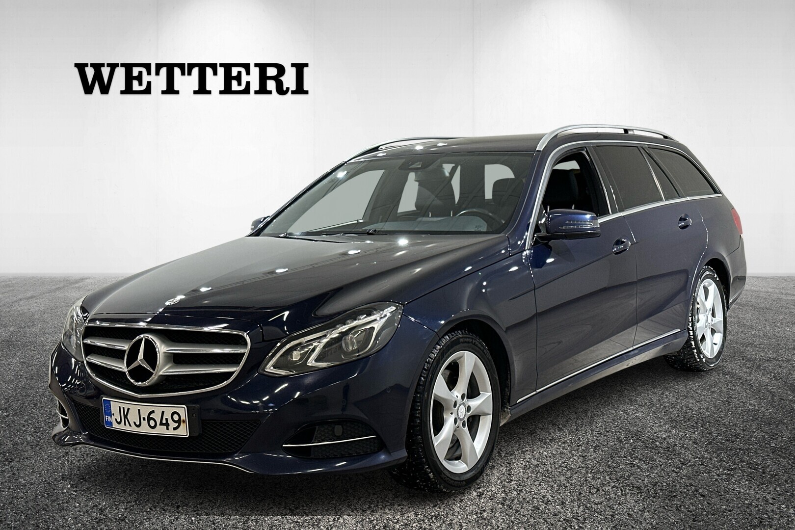 MERCEDES-BENZ E 300 BlueTec T A Avantgarde / Koukku / Ils-Led / Ortopedi penkit / Comand-Navi - ** Avantgarde / Koukku / Ils-Led / Ortopedi penkit / Comand-Navi **