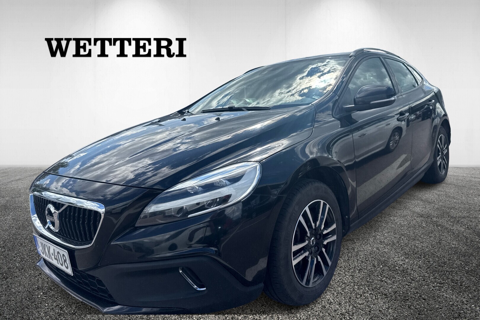 VOLVO V40 Cross Country D3 Business aut // 2 x Alut / Navi / Vetokoukku / Polttoainekäyttöinen lisälämmitin / Tutkat takana / Automaatti-ilmastointi / Vakionopeudensäädin //