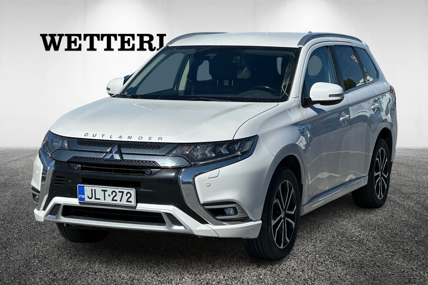 MITSUBISHI Outlander PHEV Intense Business 4WD 5P - **Juuri tullut!** / Tutkat / Peruutuskamera / Apple CarPlay / Lämmitettävä tuulilasi / 