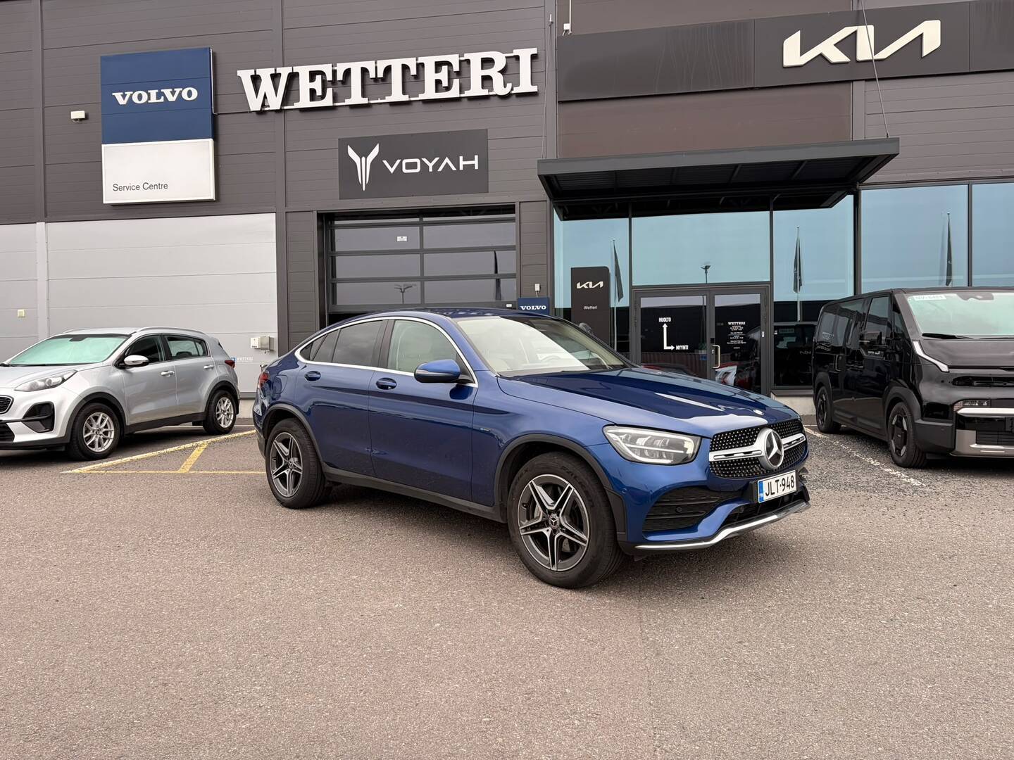 MERCEDES-BENZ GLC 300 e 4MATIC A Business Coupé EQ Power - / Juuri tullut! / Tietoja päivitetään! /